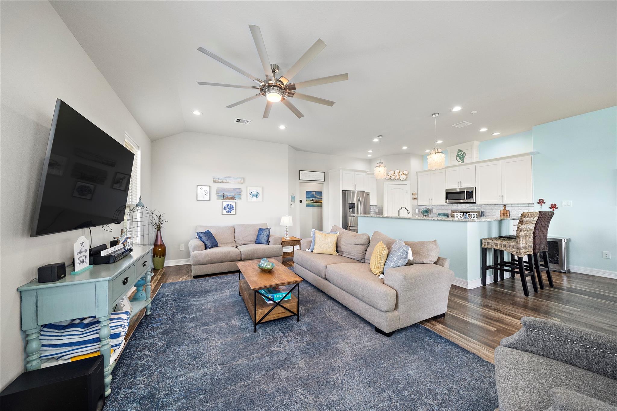 18611 Warrior Rd, Galveston, TX 77554 photo
