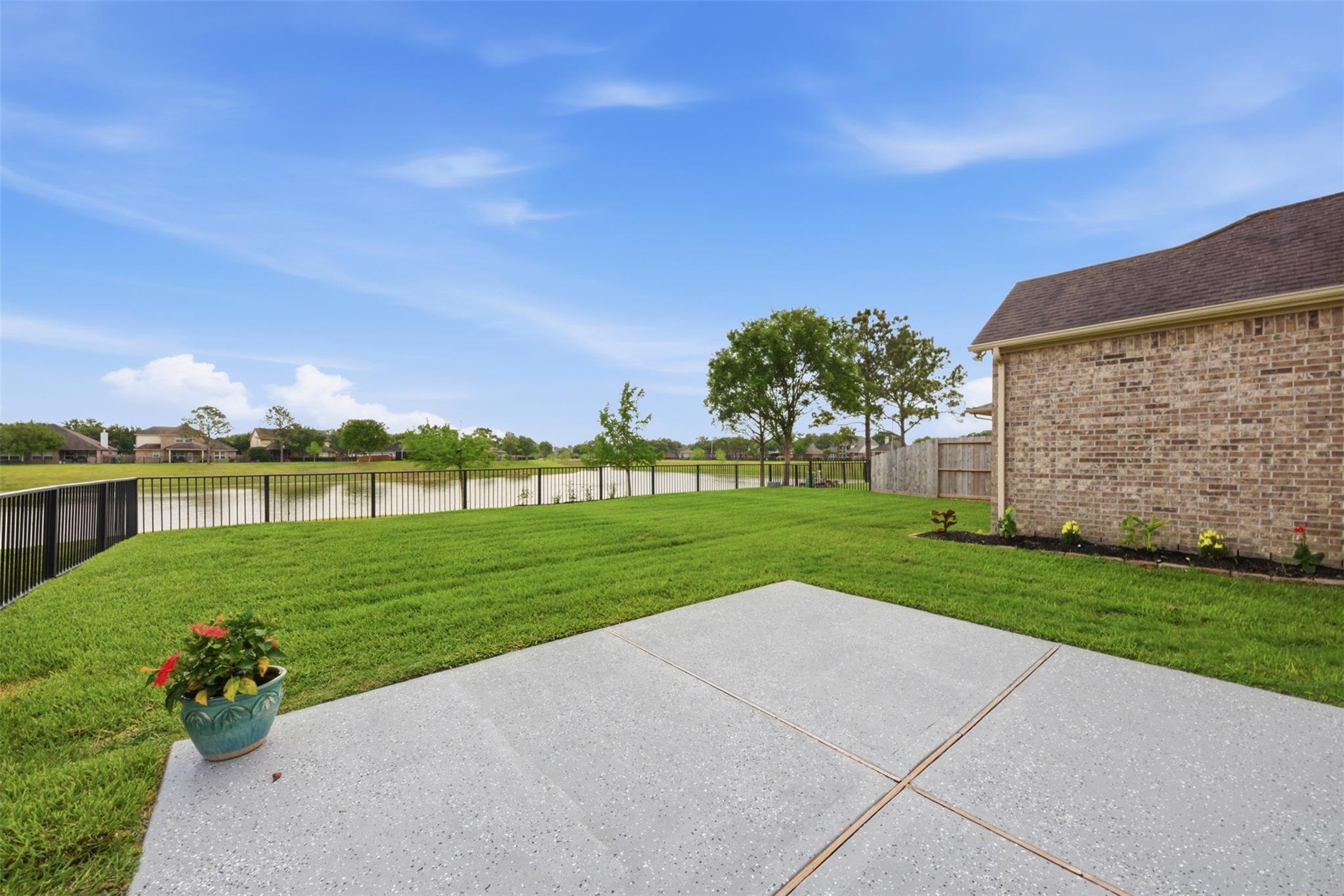2711 Wild Lilac Dr, Pearland, TX 77584 photo
