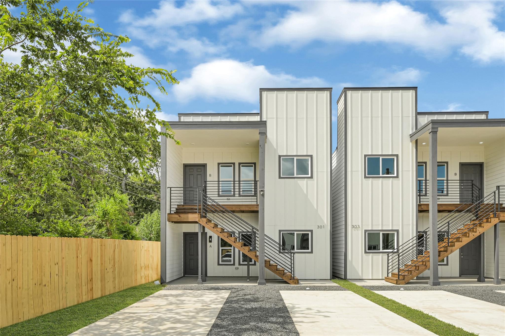 301 Bolden St, Houston, TX 77029