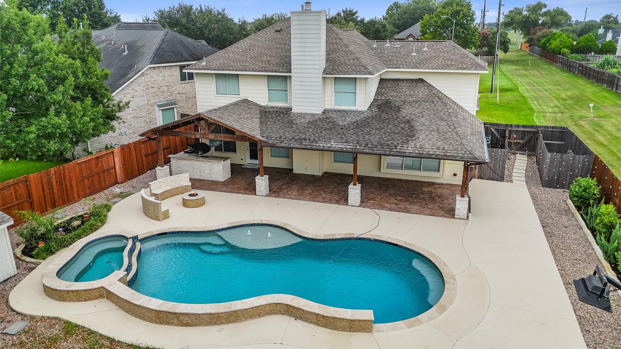 2322 Meadow Briar Dr, Sugar Land, TX 77498 photo