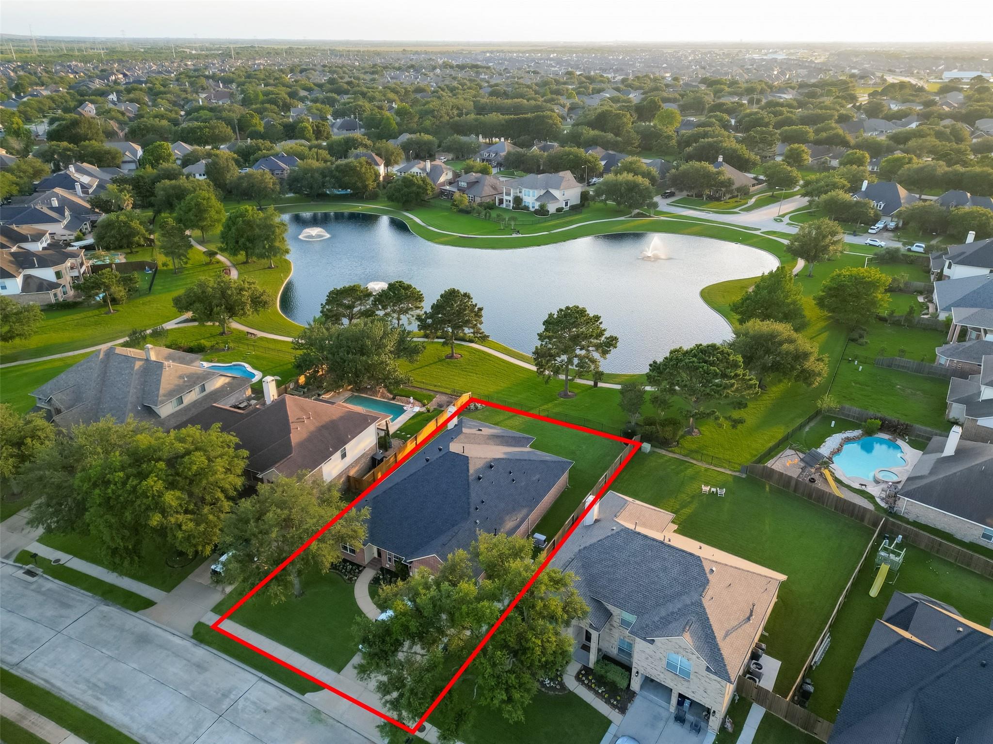 405 Wickford Ct, League City, TX 77573 photo