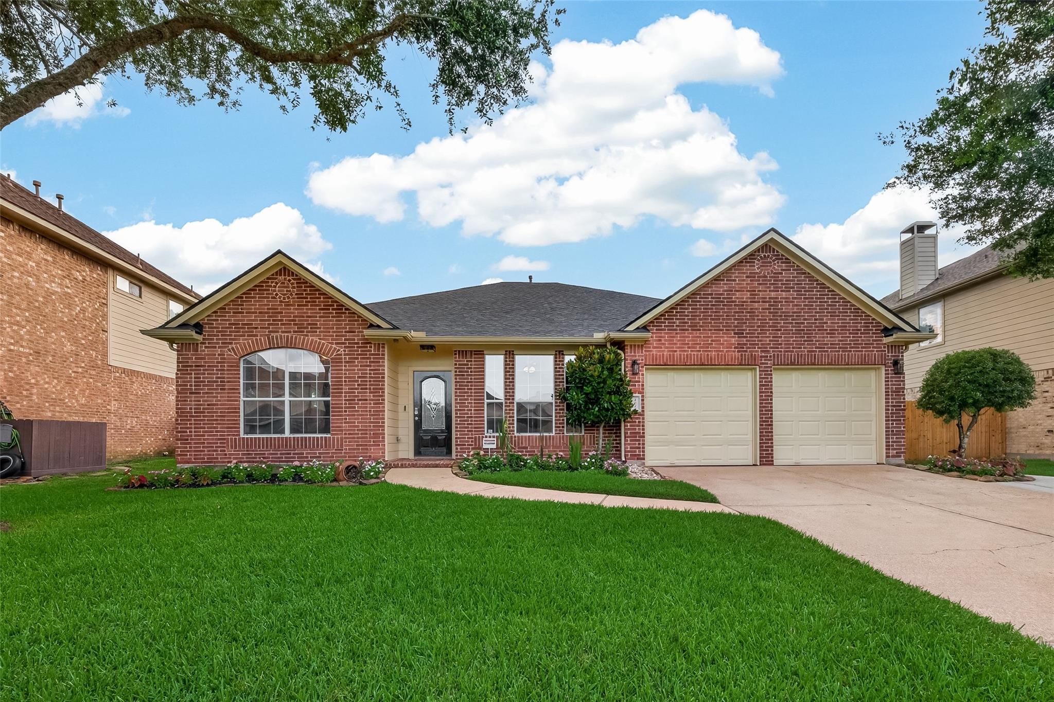 405 Wickford Ct, League City, TX 77573 photo