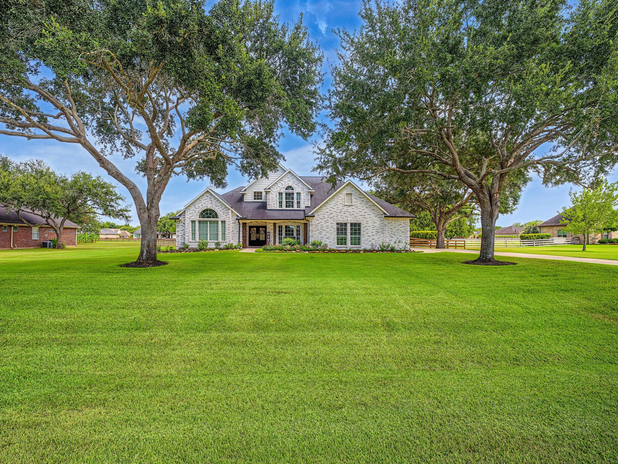 4002 Wentworth Dr, Fulshear, TX 77441 photo