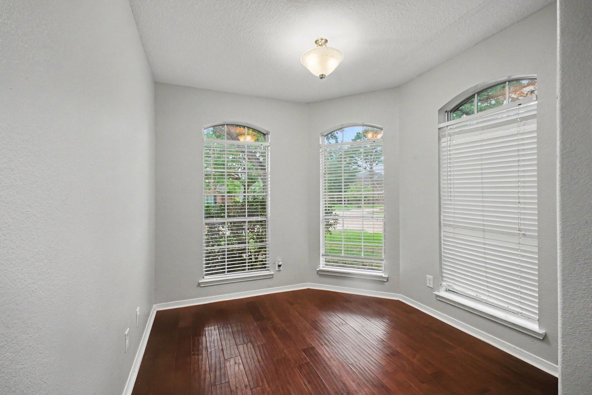 8530 Calverton Pines Ln, Houston, TX 77095 photo