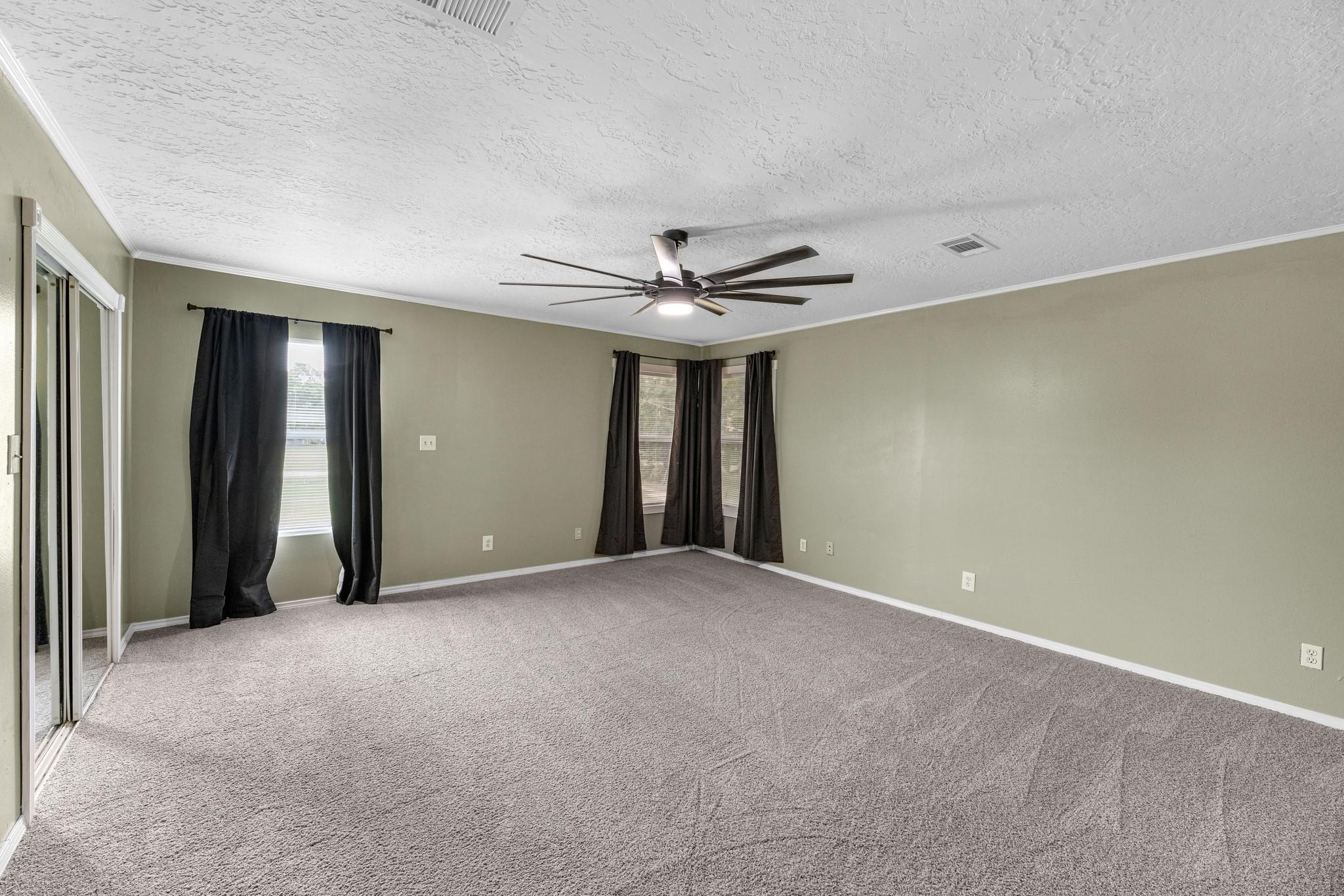 16511 Edgefield Ln, Conroe, TX 77302 photo
