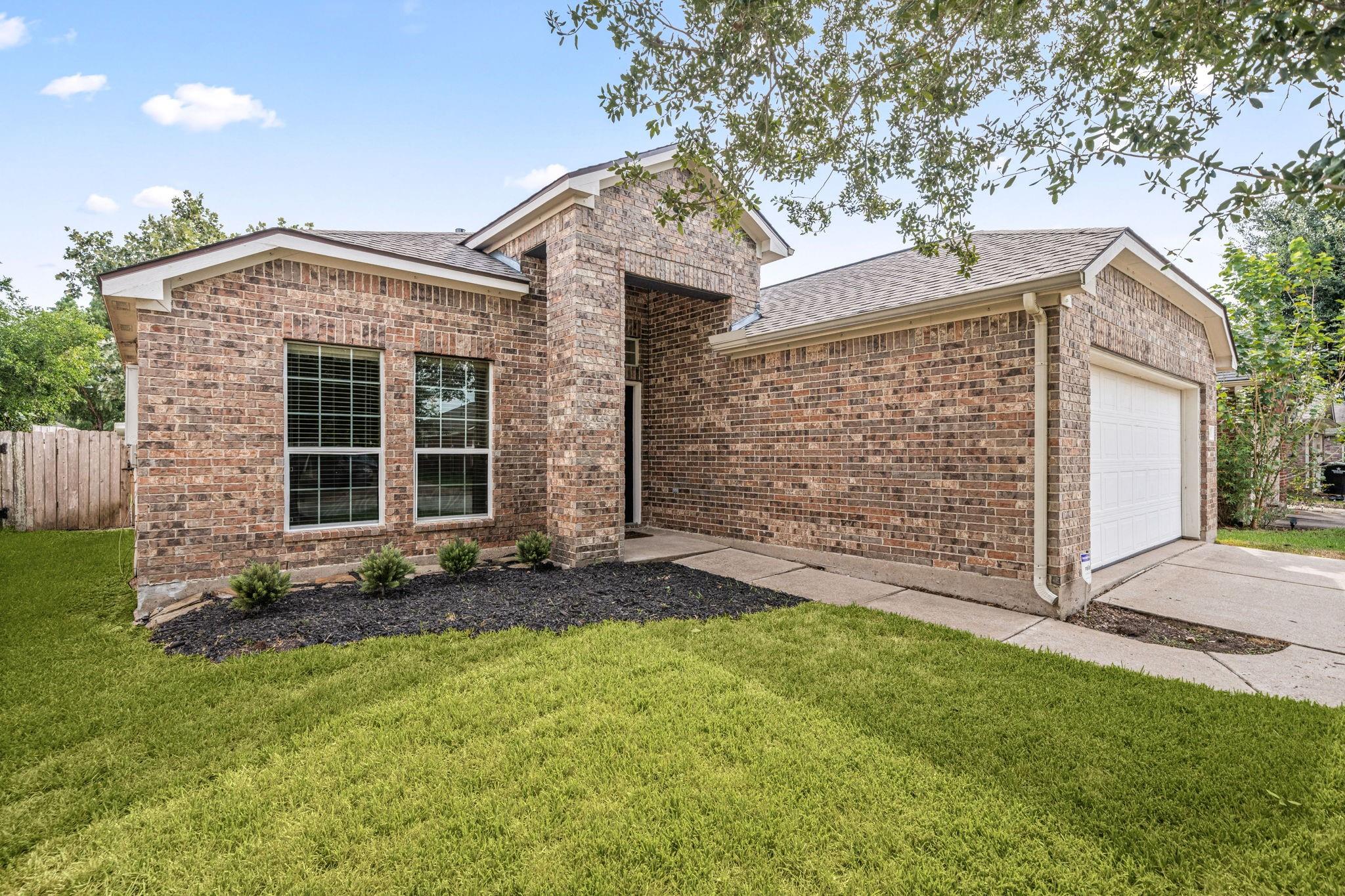 1803 Kessler Park Ct, Houston, TX 77047 photo