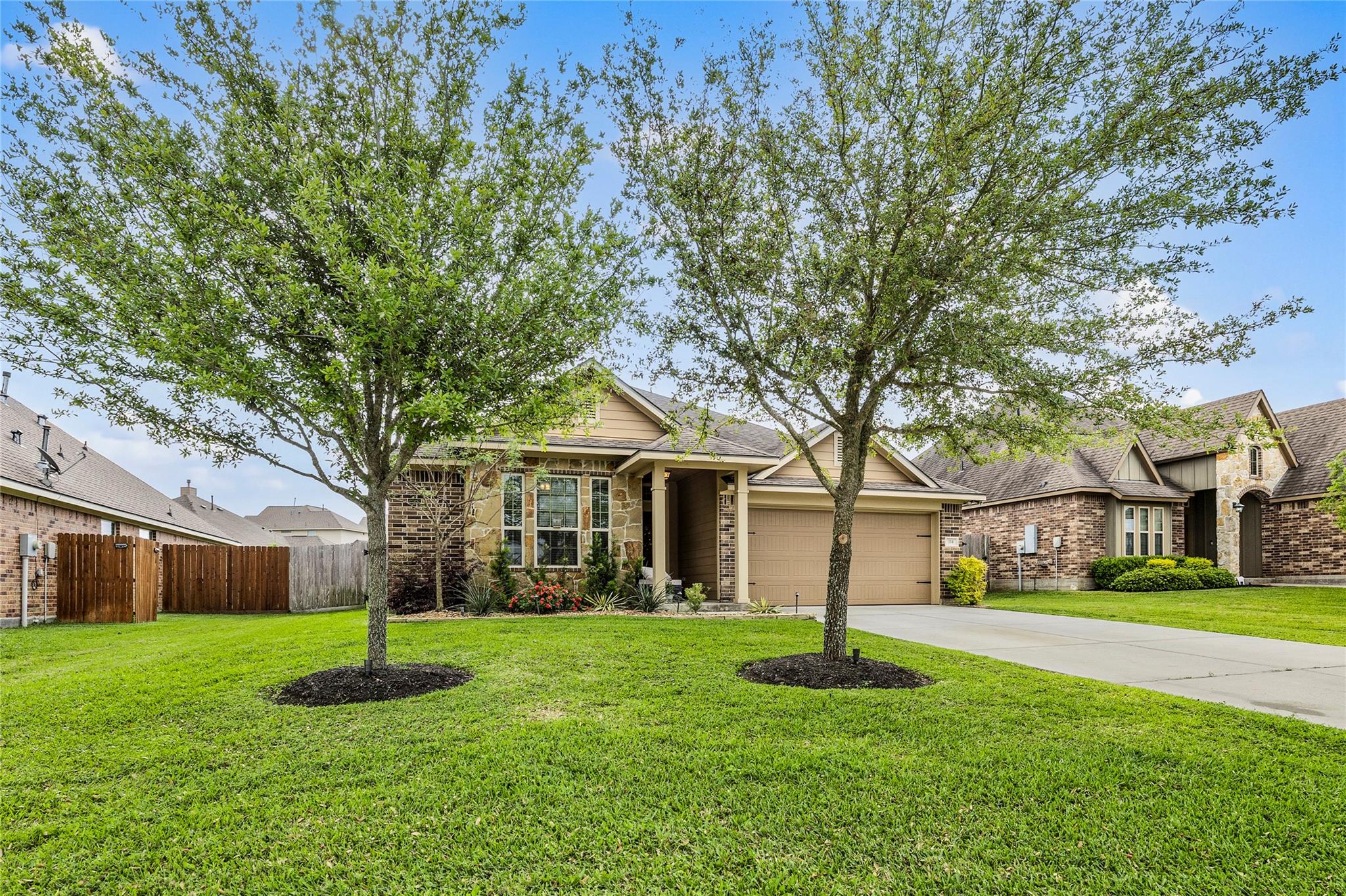 114 Dudley Rd, Montgomery, TX 77356 photo