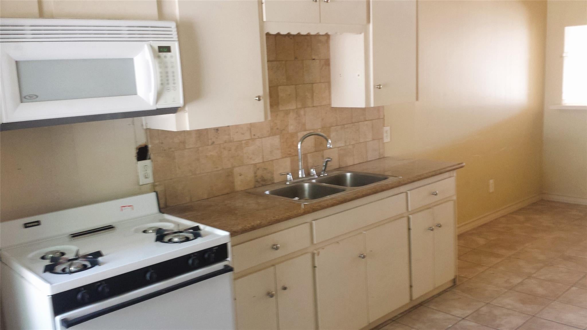 3810 Cochran St, Houston, TX 77009 photo
