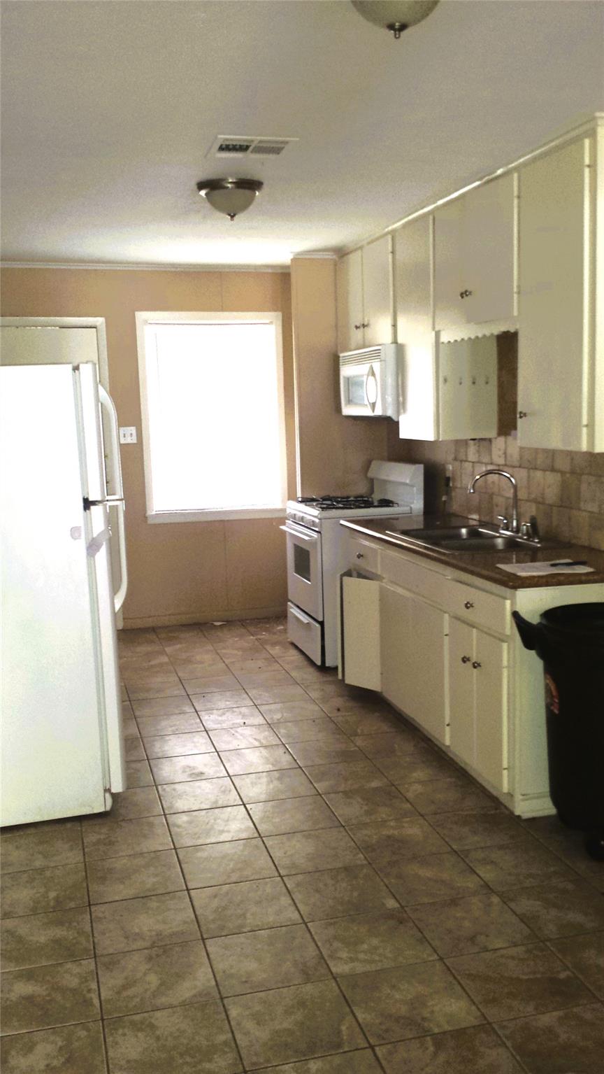 3810 Cochran St, Houston, TX 77009 photo