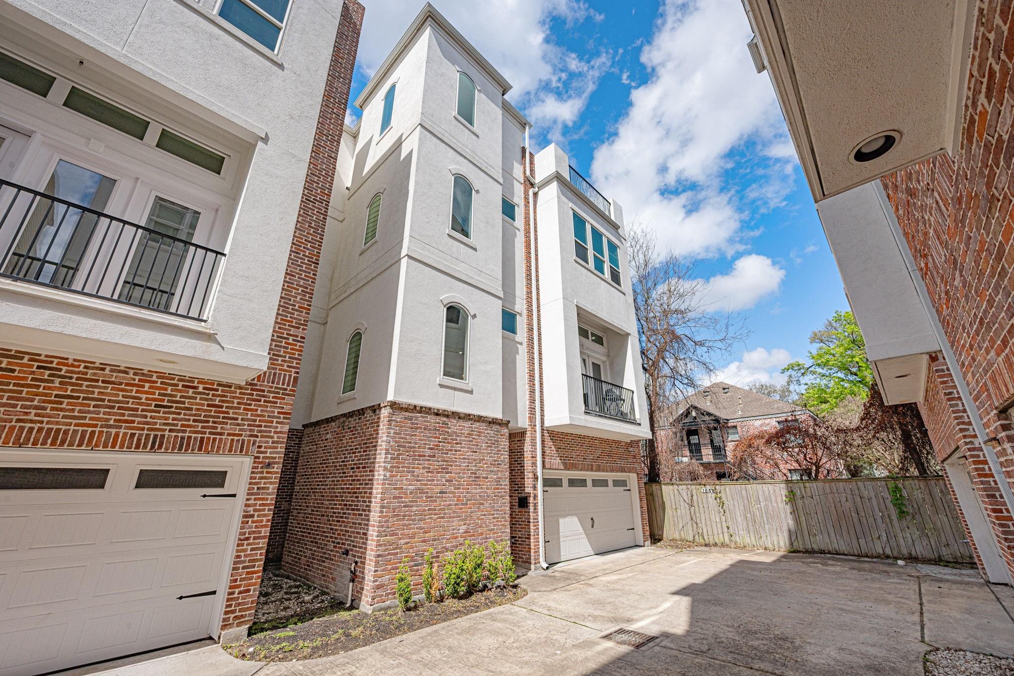 1842 Colquitt St, Houston, TX 77098 photo