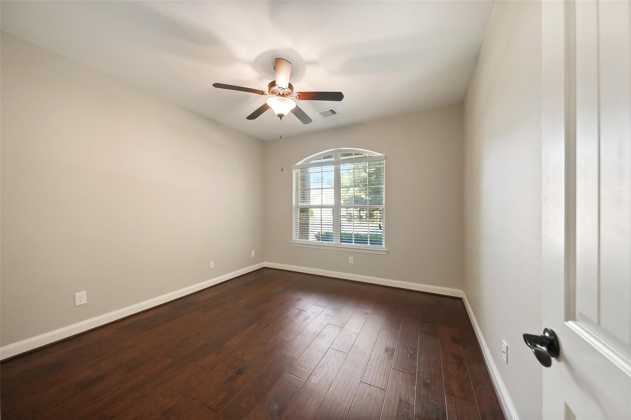 107 Jordans Pl, Montgomery, TX 77316 photo