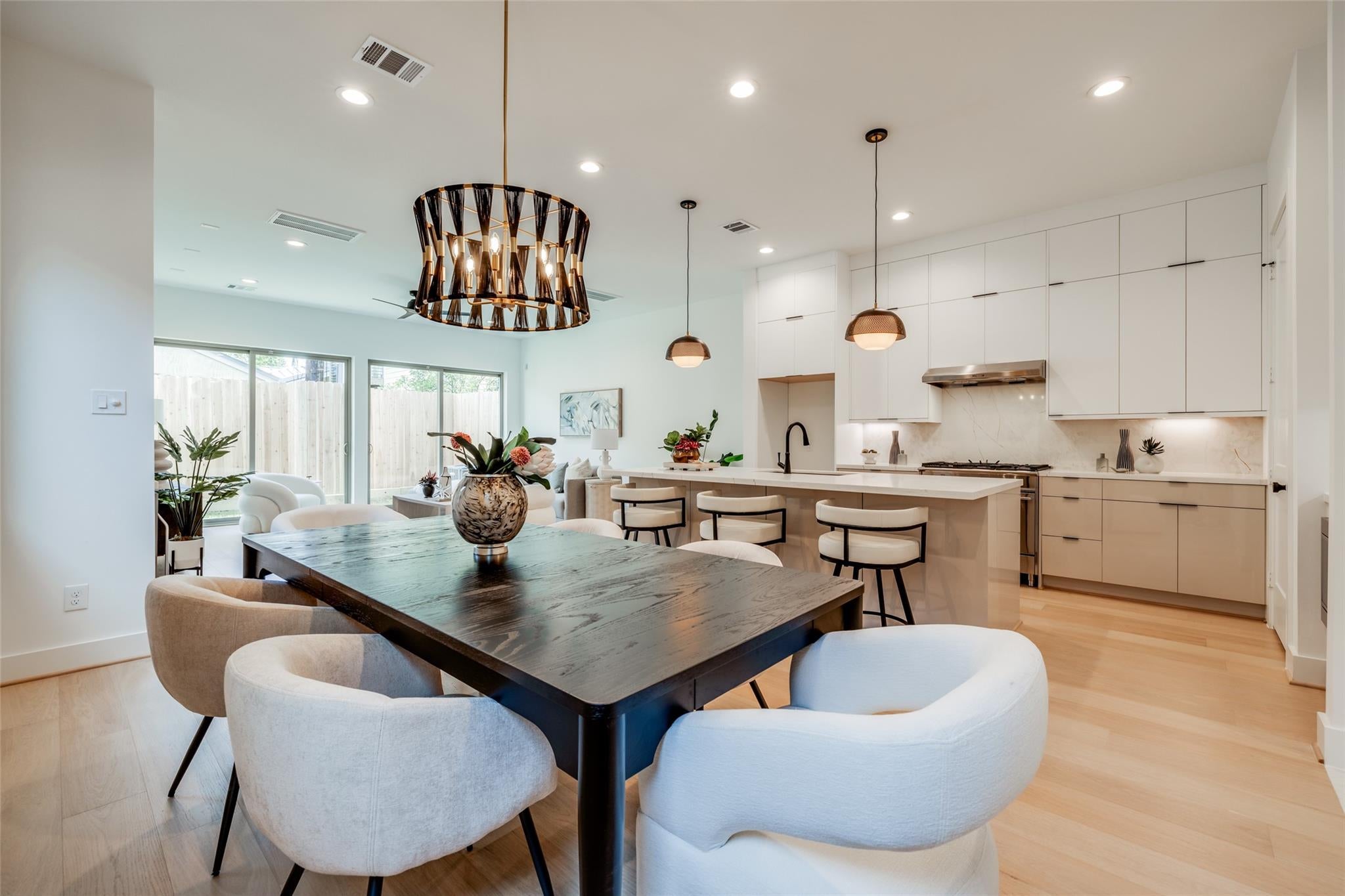 816 W 17 St, Houston, TX 77008 photo