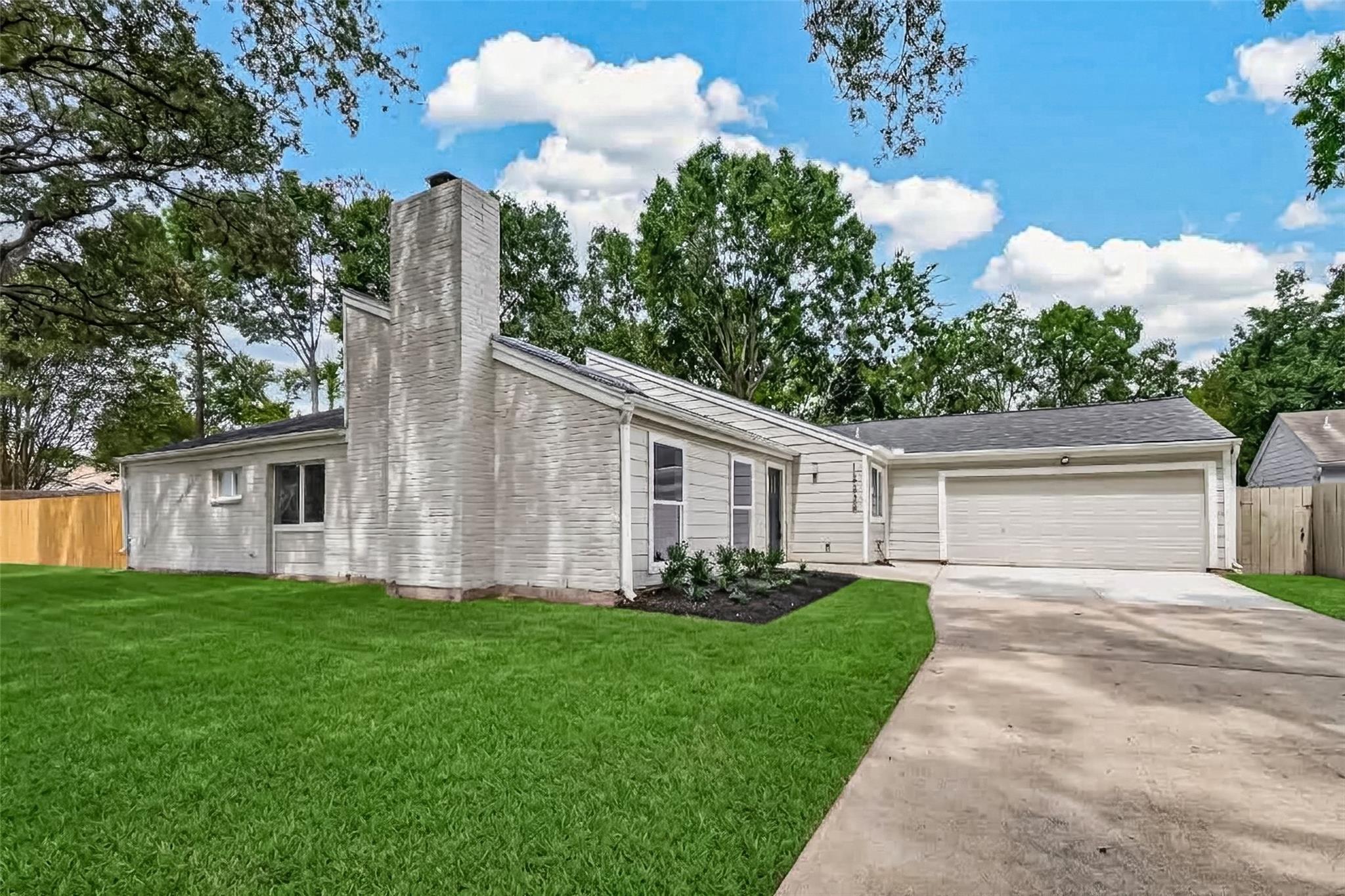 12238 Briar Forest Dr, Houston, TX 77077 photo