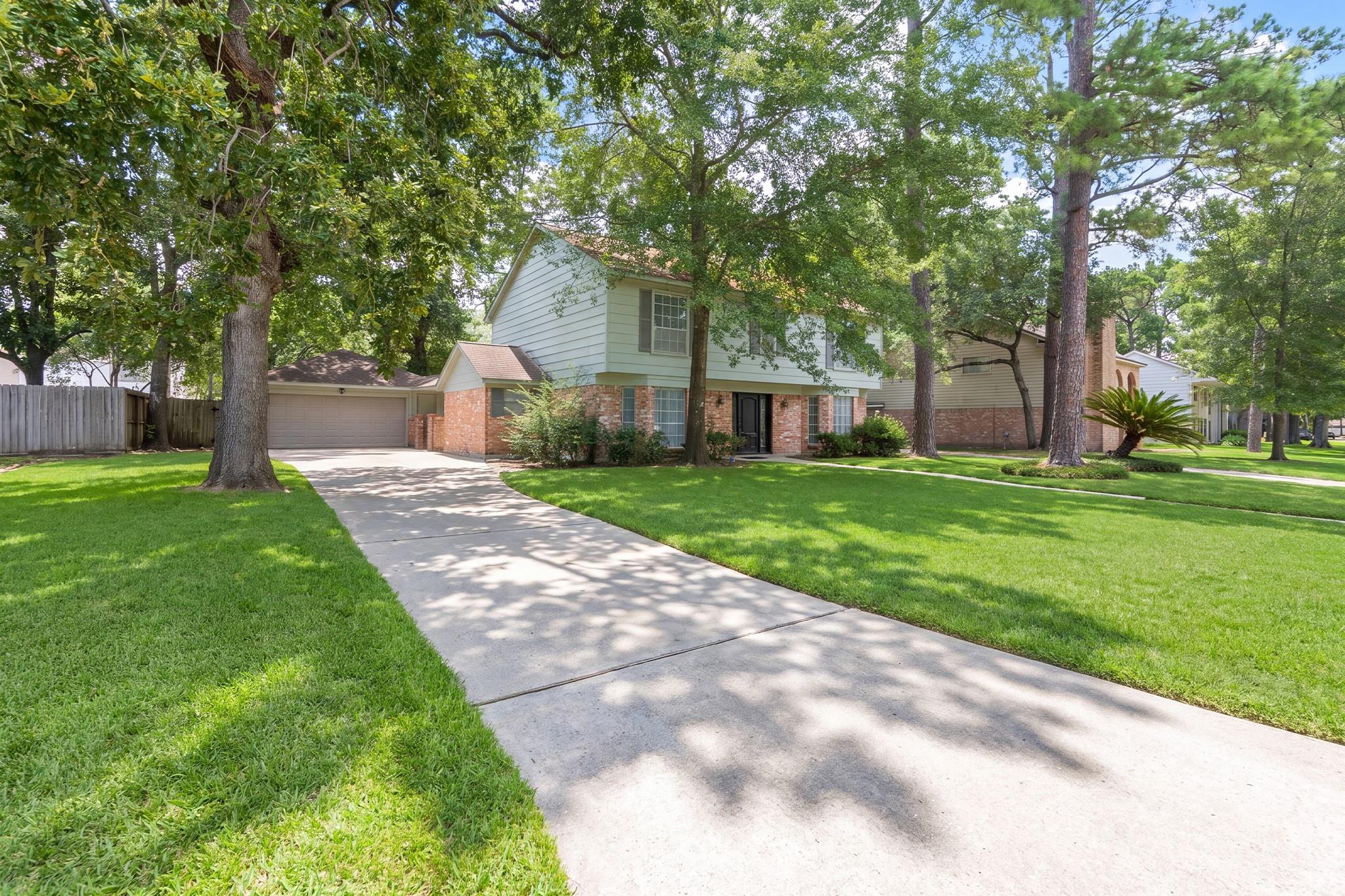 11630 Jaycreek Dr, Houston, TX 77070