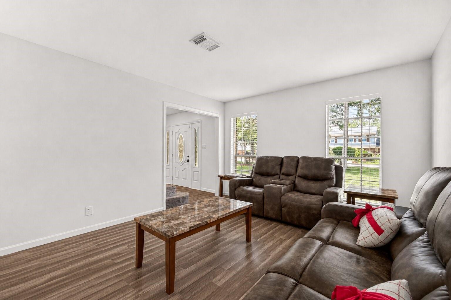 1523 Bodart Dr, Houston, TX 77090 photo