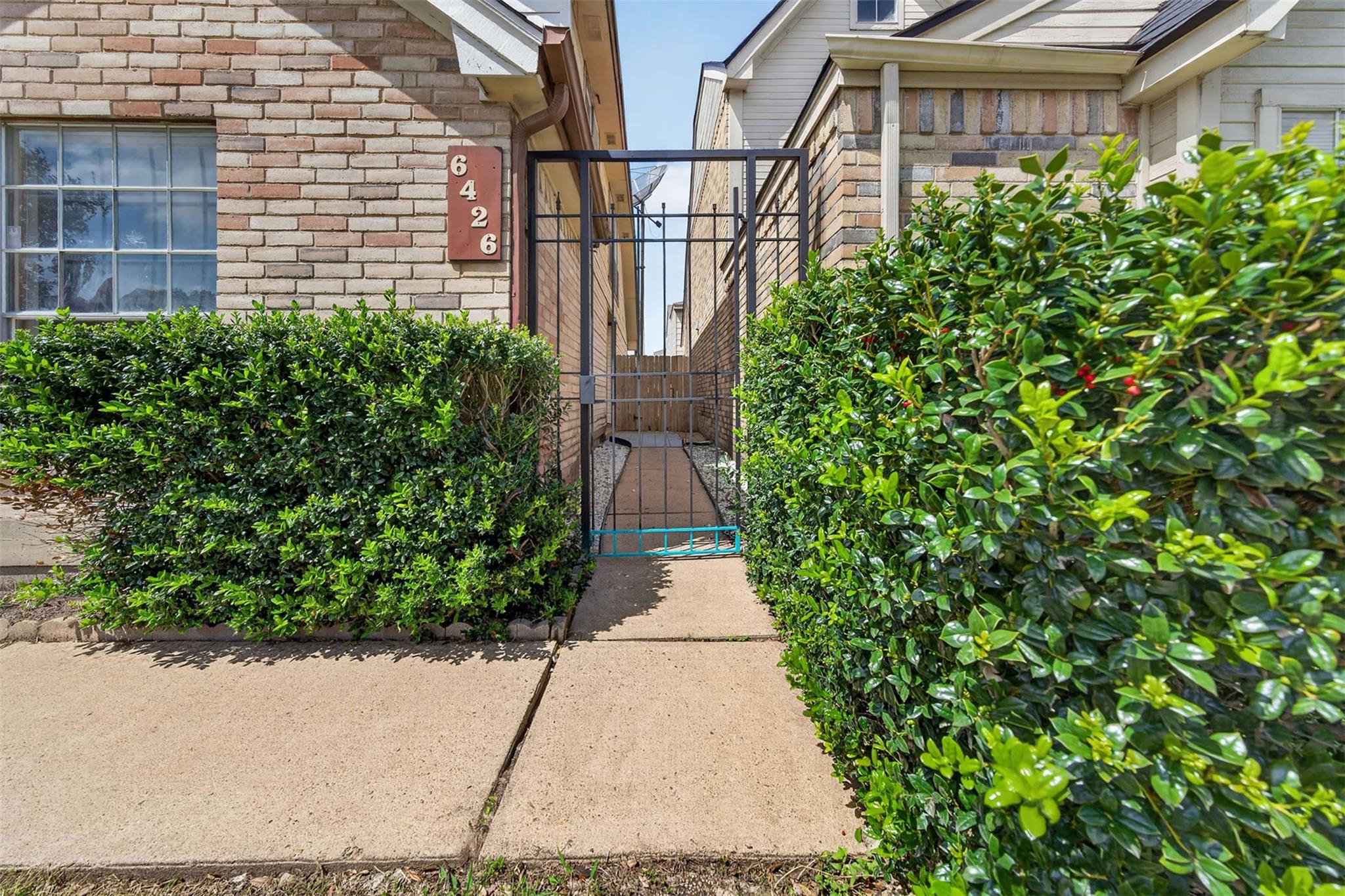 6426 Chatham Ln, Houston, TX 77035 photo