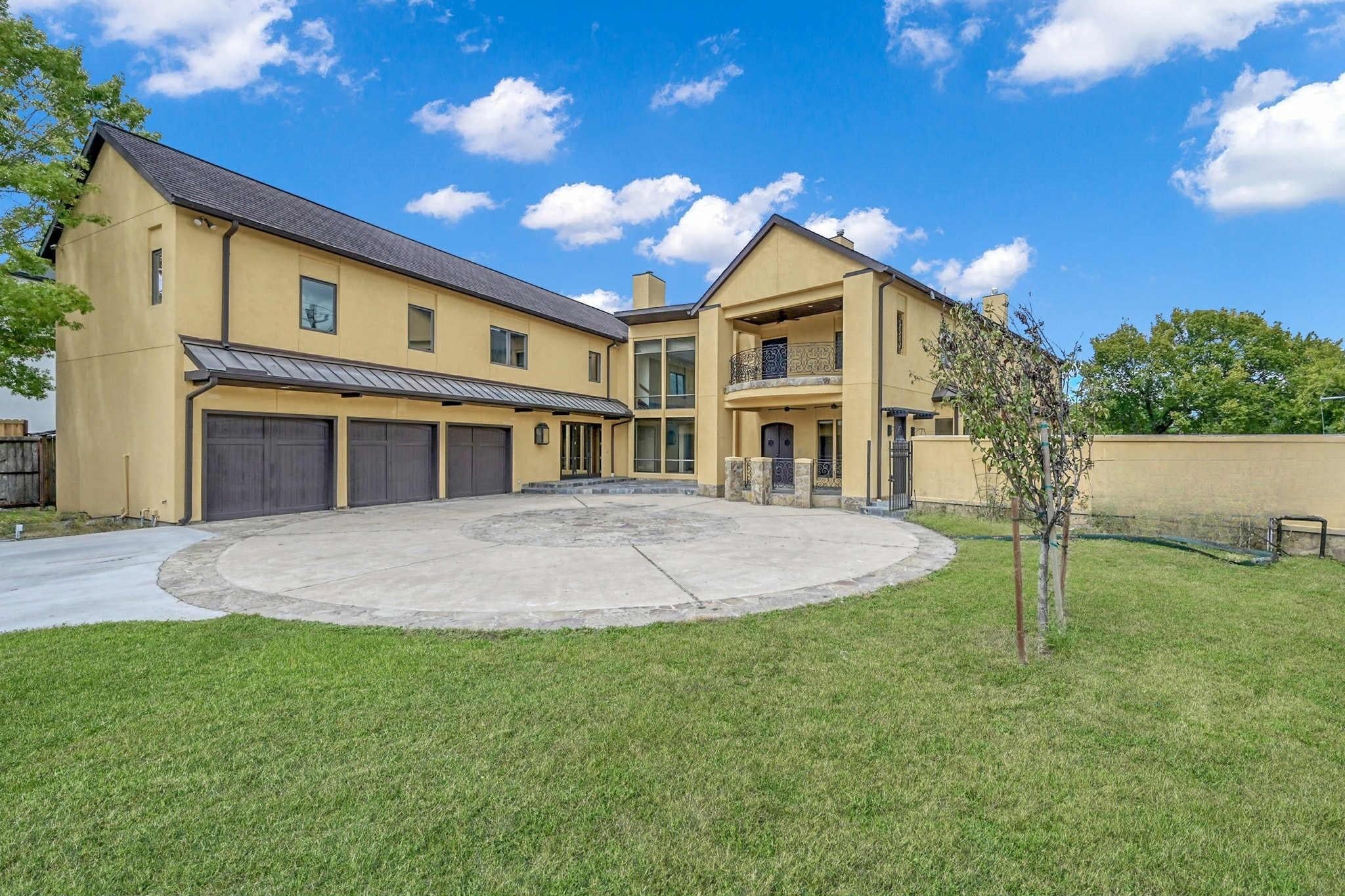 9602 Chatfield St, Houston, TX 77025