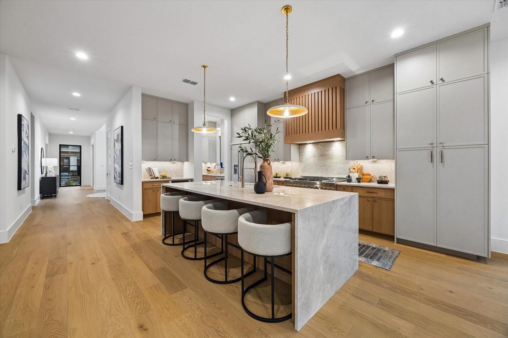 2250 Bartlett St, Houston, TX 77098 photo