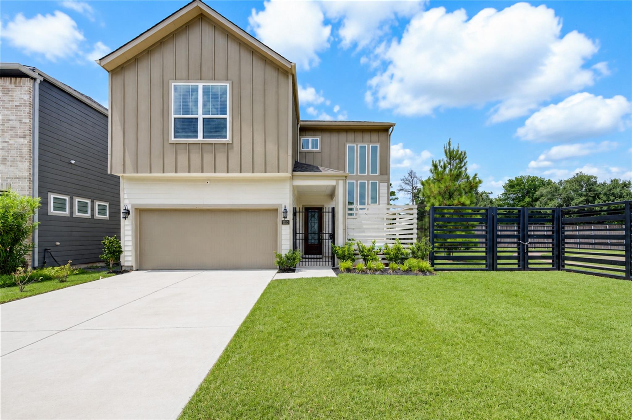 8102 Morning Melody Dr, Houston, TX 77063