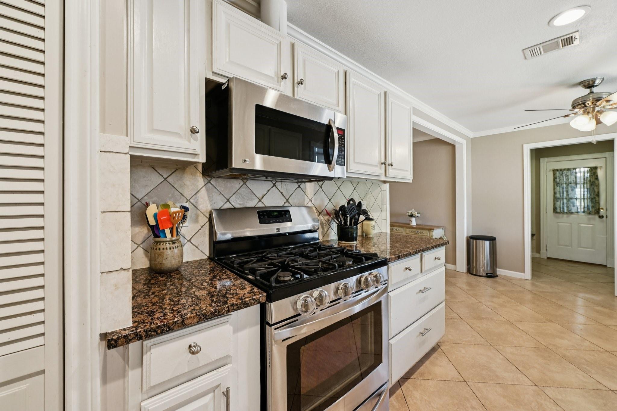 13917 Countryside St, Santa Fe, TX 77517 photo