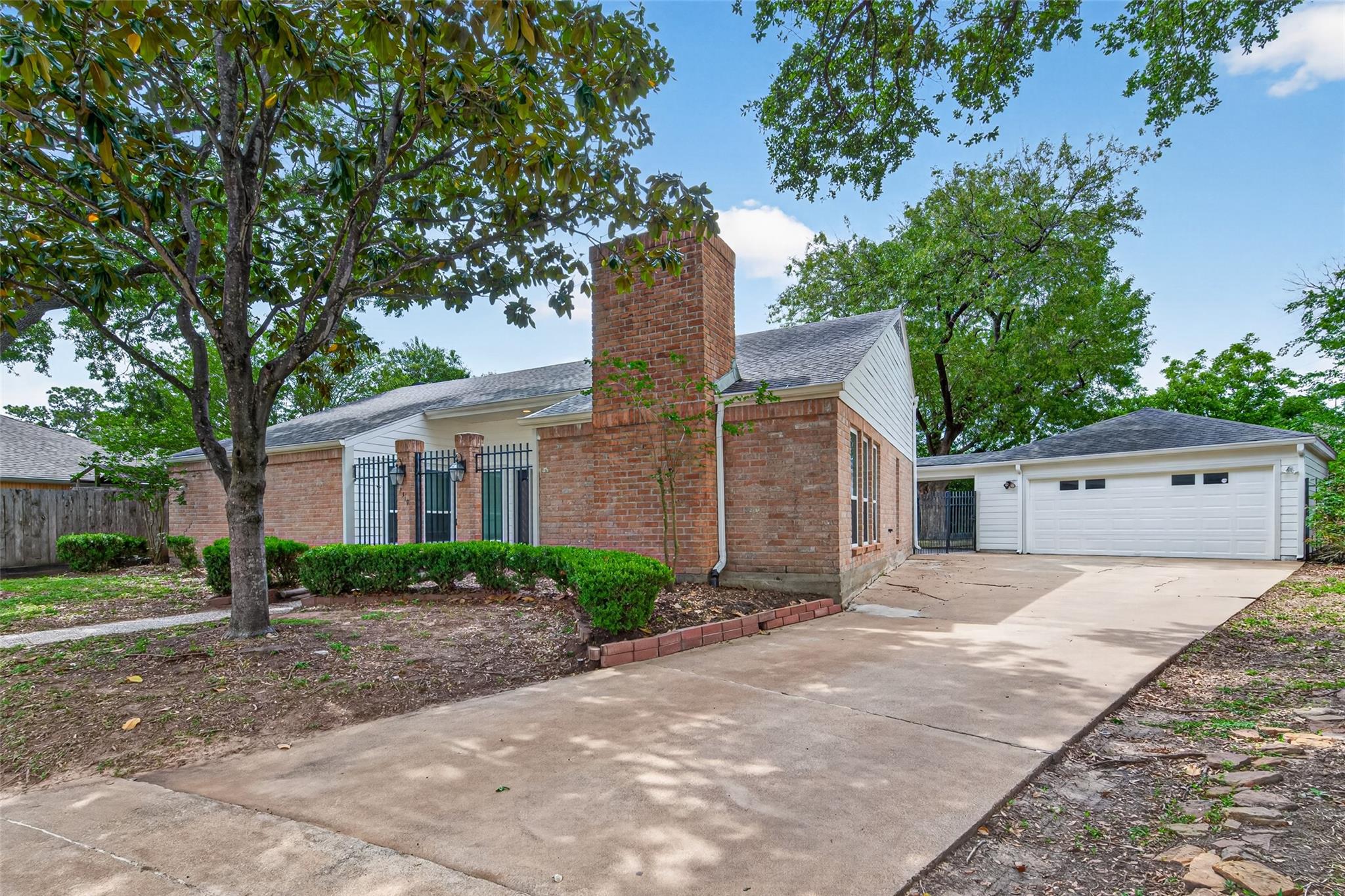 12319 Ella Lee Ln, Houston, TX 77077 photo
