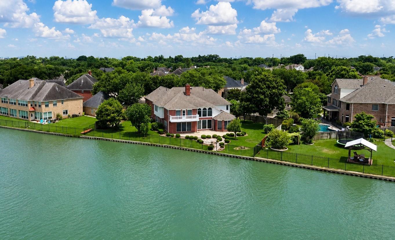 4202 Lakewood Ct, Missouri City, TX 77459