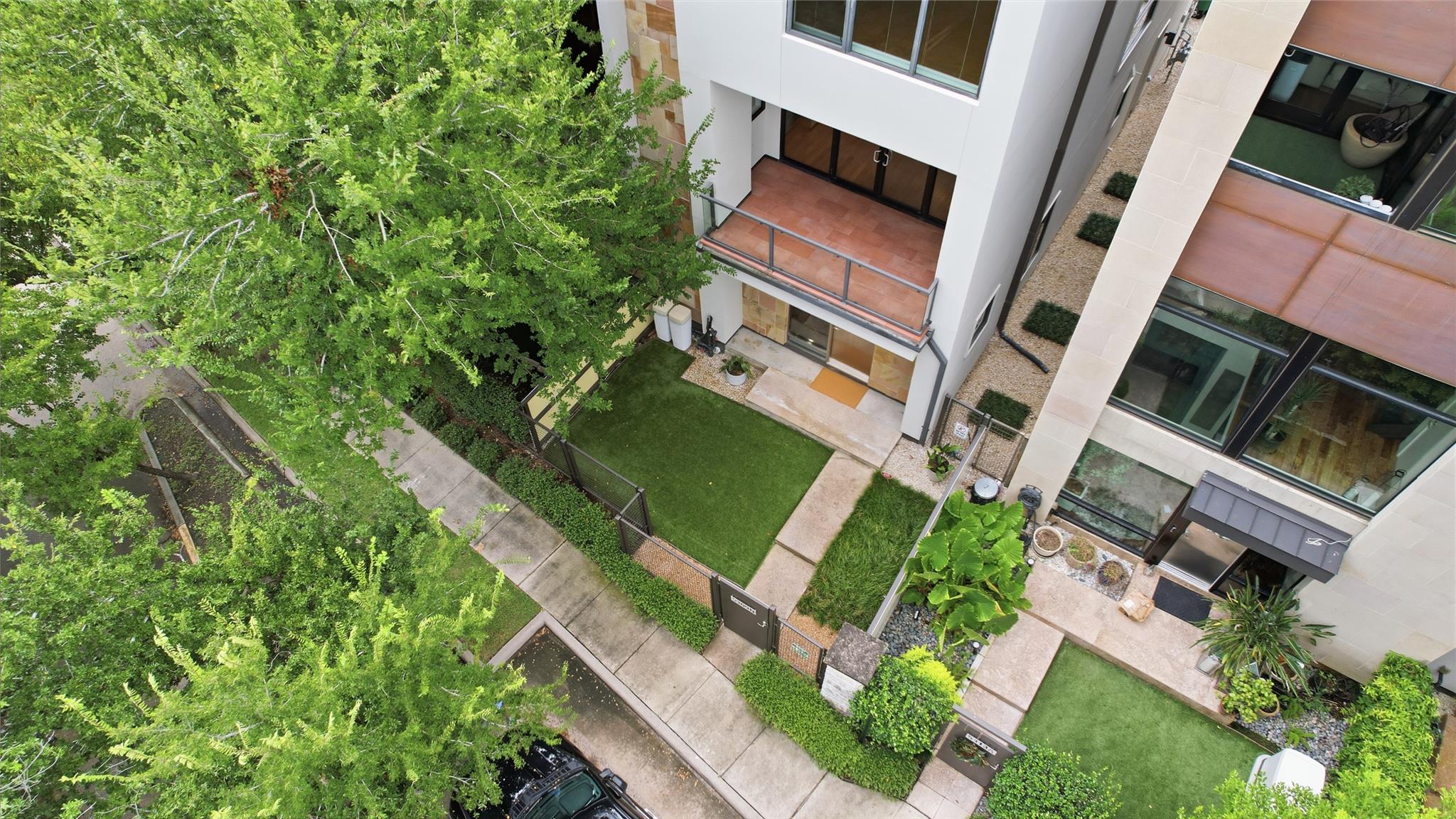 5409 Hidalgo St, Houston, TX 77056 photo
