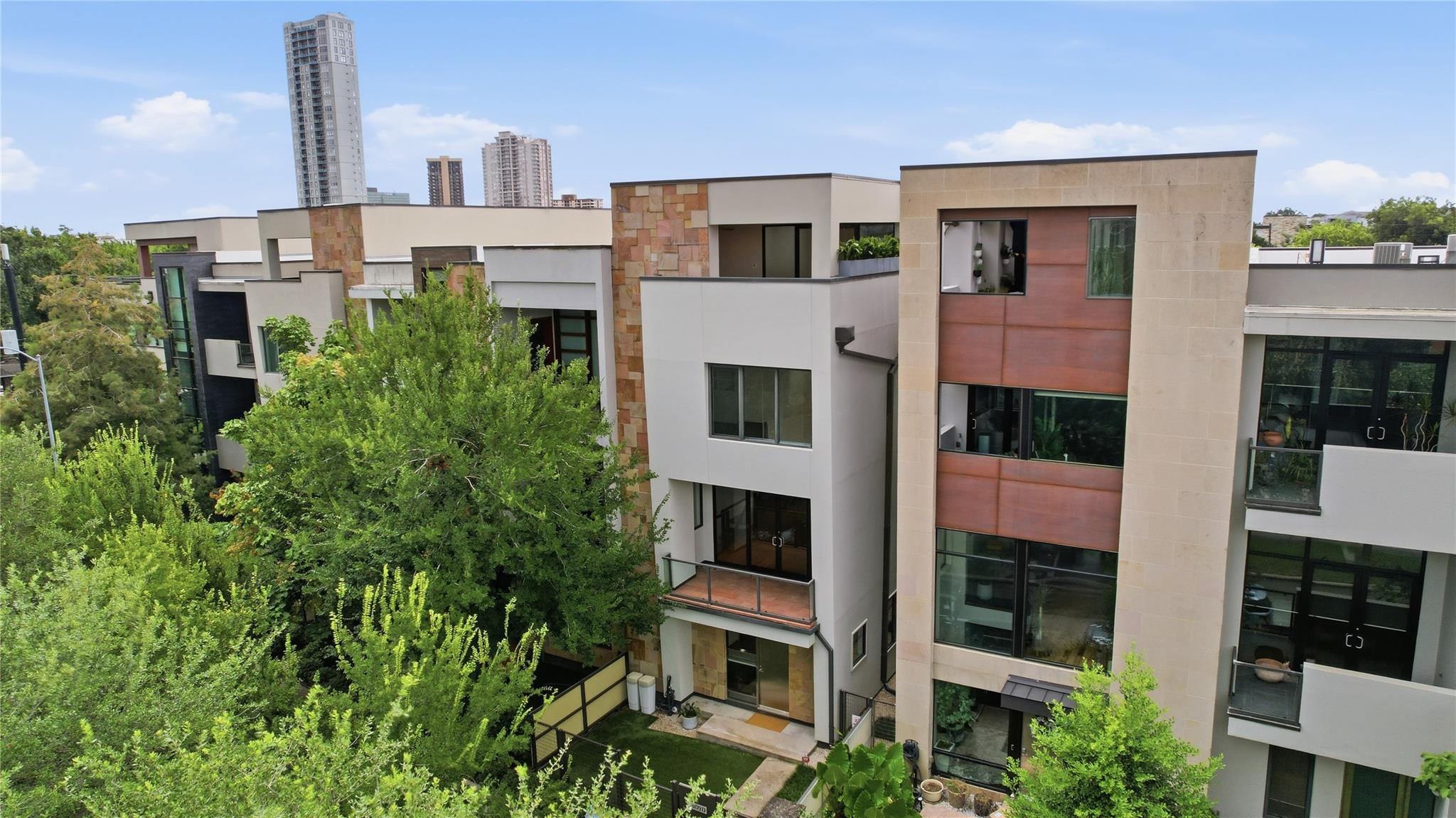 5409 Hidalgo St, Houston, TX 77056