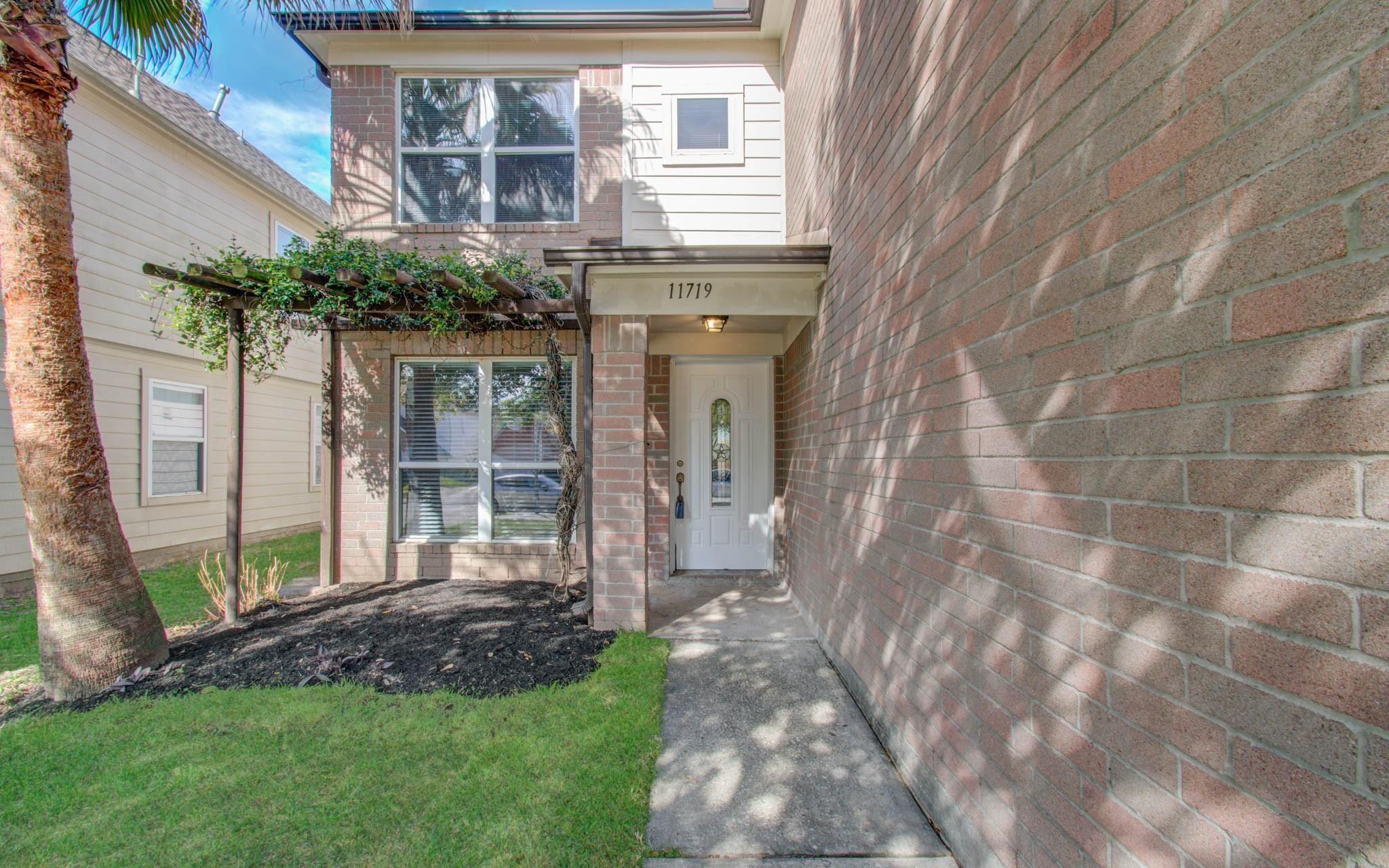 11719 Cabot Hill St, Houston, TX 77044 photo
