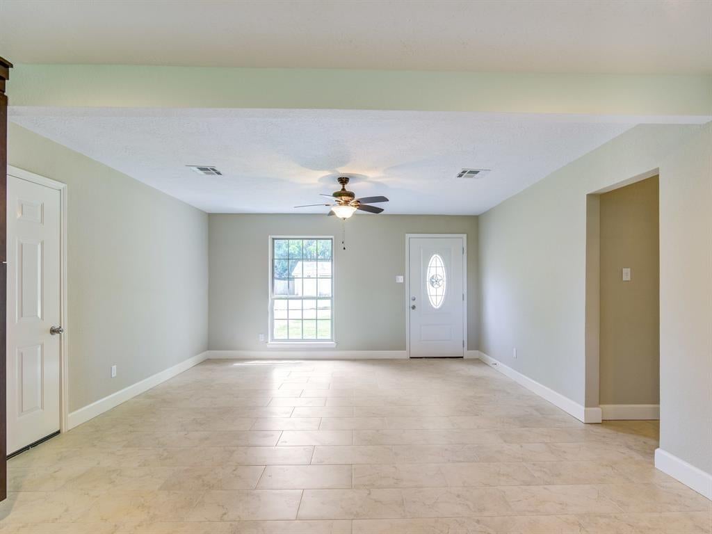 16626 Forest Bend Ave, Friendswood, TX 77546 photo