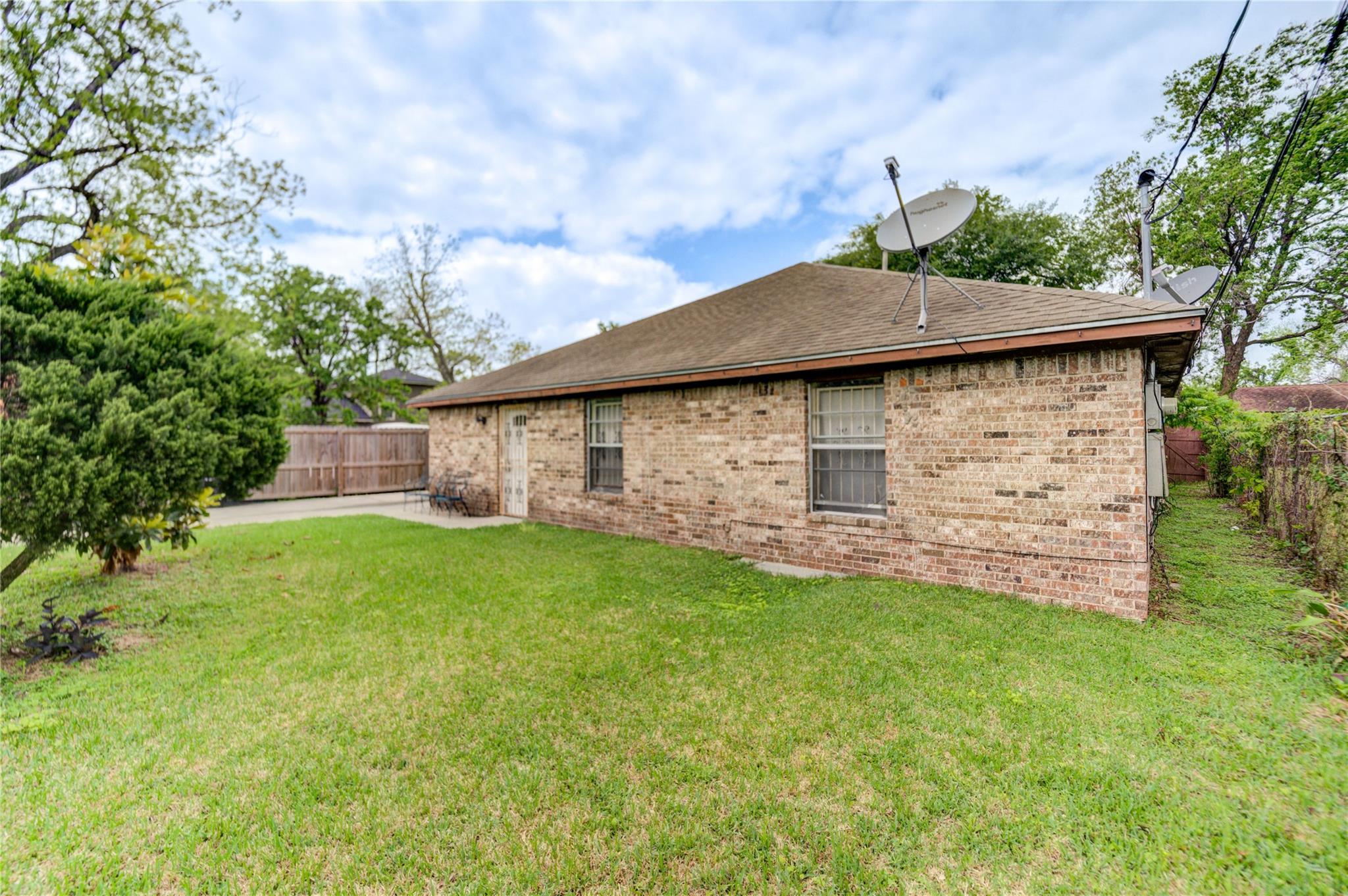 3807 Crandon St, Houston, TX 77026 photo