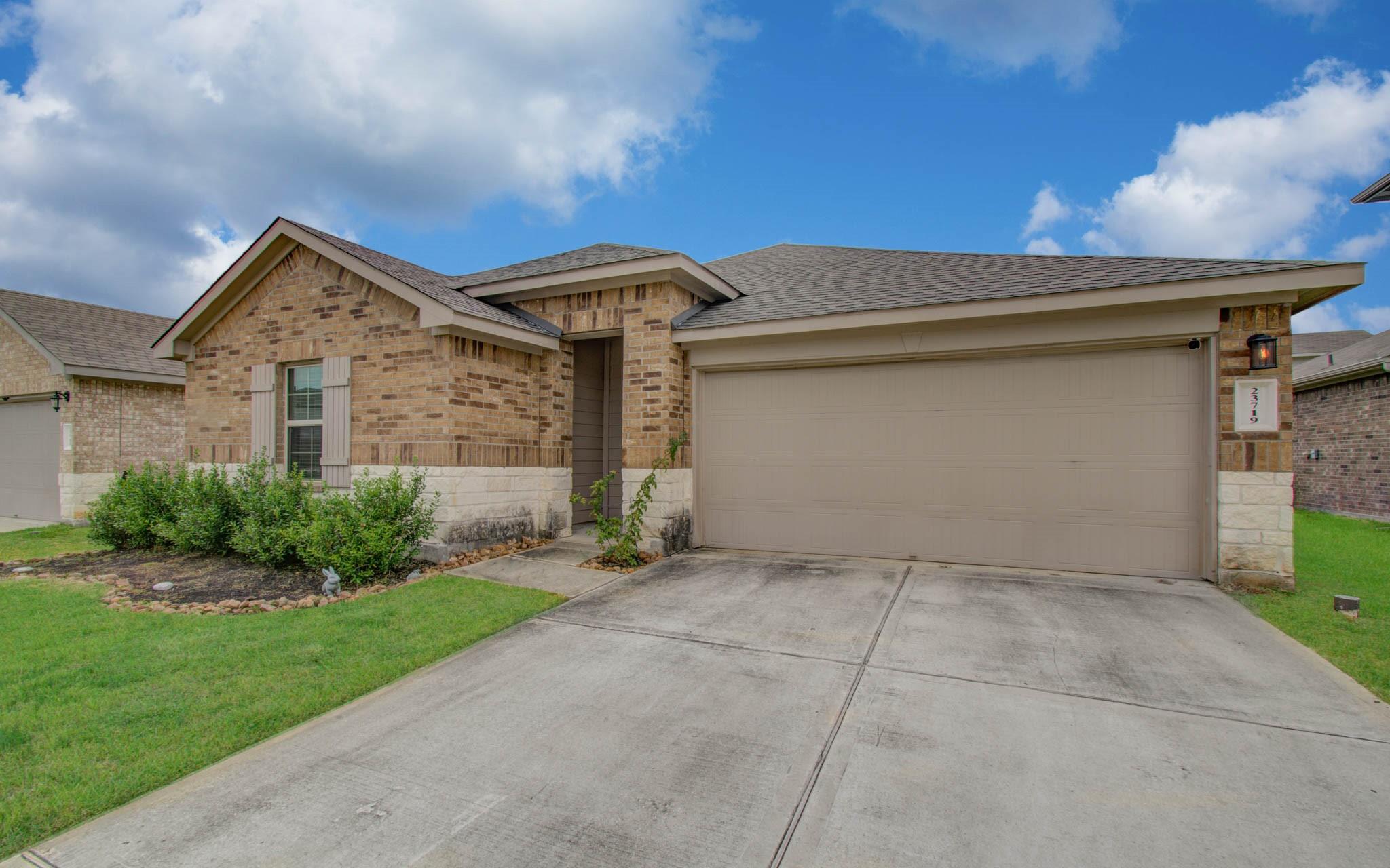 23719 Harrow Field Ln, Spring, TX 77373 photo