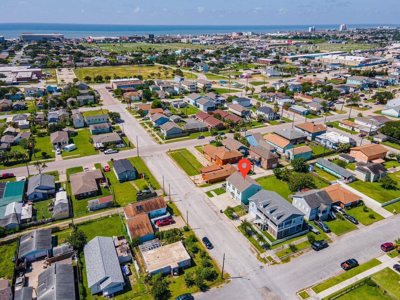 2203 56 St, Galveston, TX 77551 photo