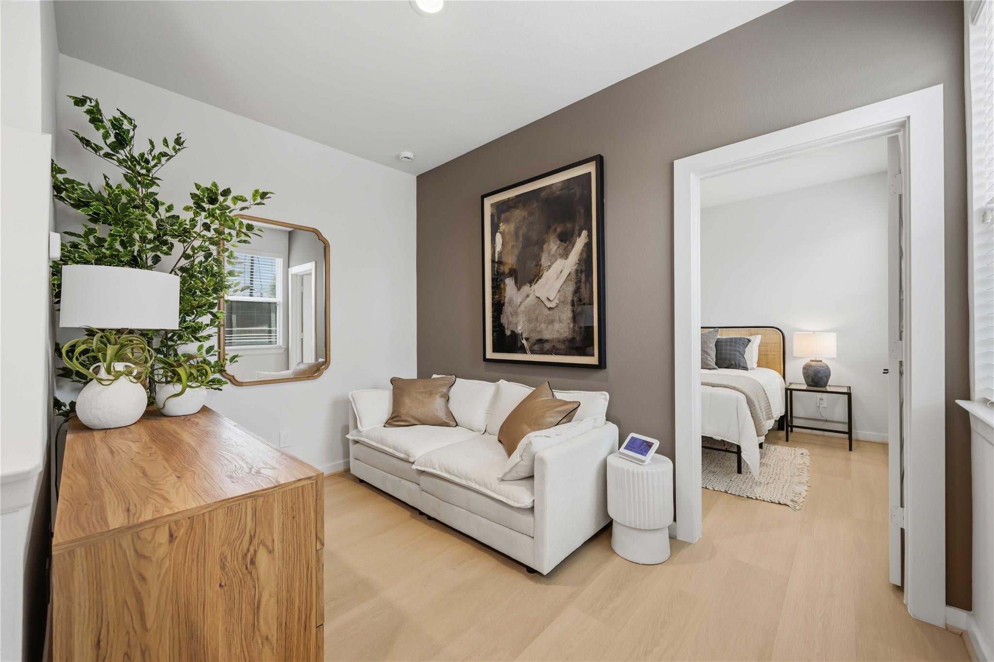 817 Thornton Rd, Houston, TX 77018 photo