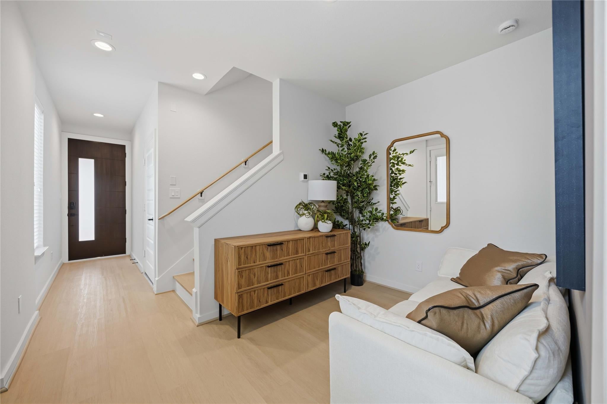 817 Thornton Rd, Houston, TX 77018 photo