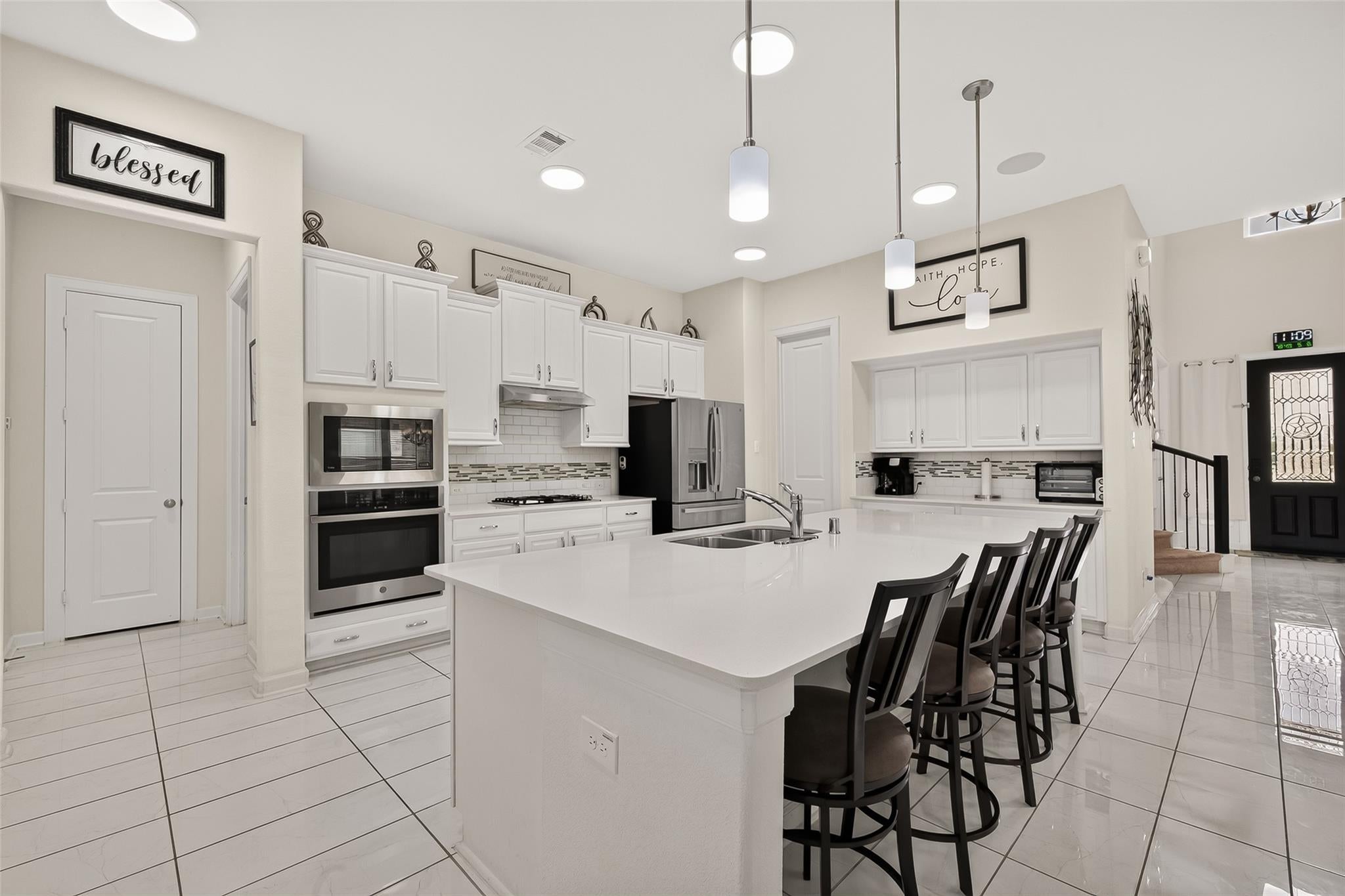 6643 Eastchester Dr, Katy, TX 77493 photo