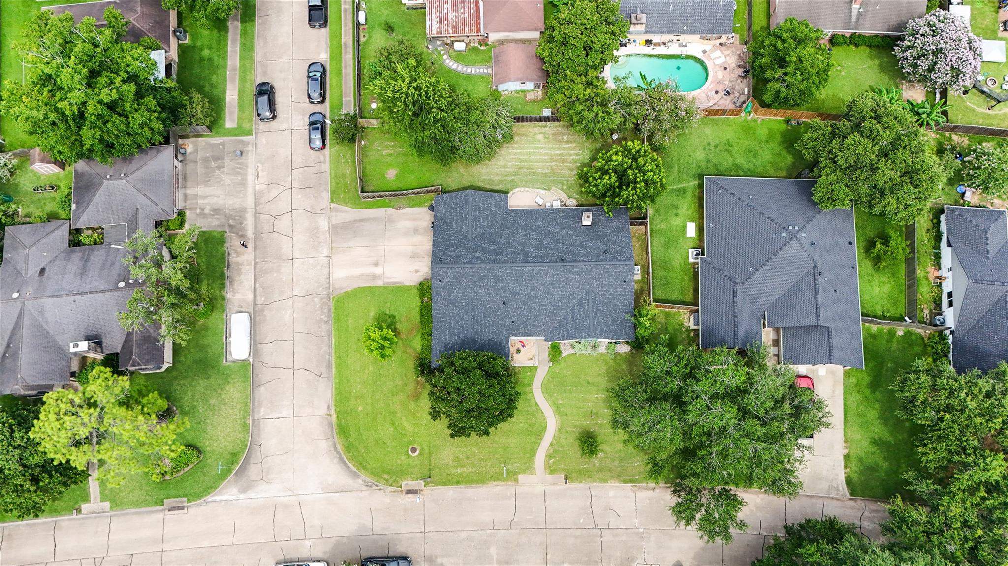 5451 Appleblossom Ln, Friendswood, TX 77546 photo