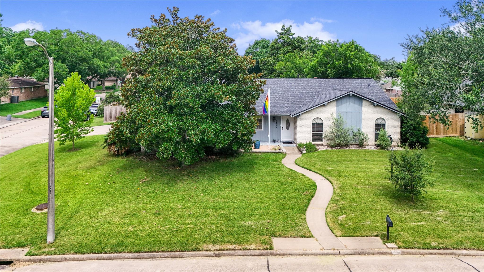 5451 Appleblossom Ln, Friendswood, TX 77546 photo