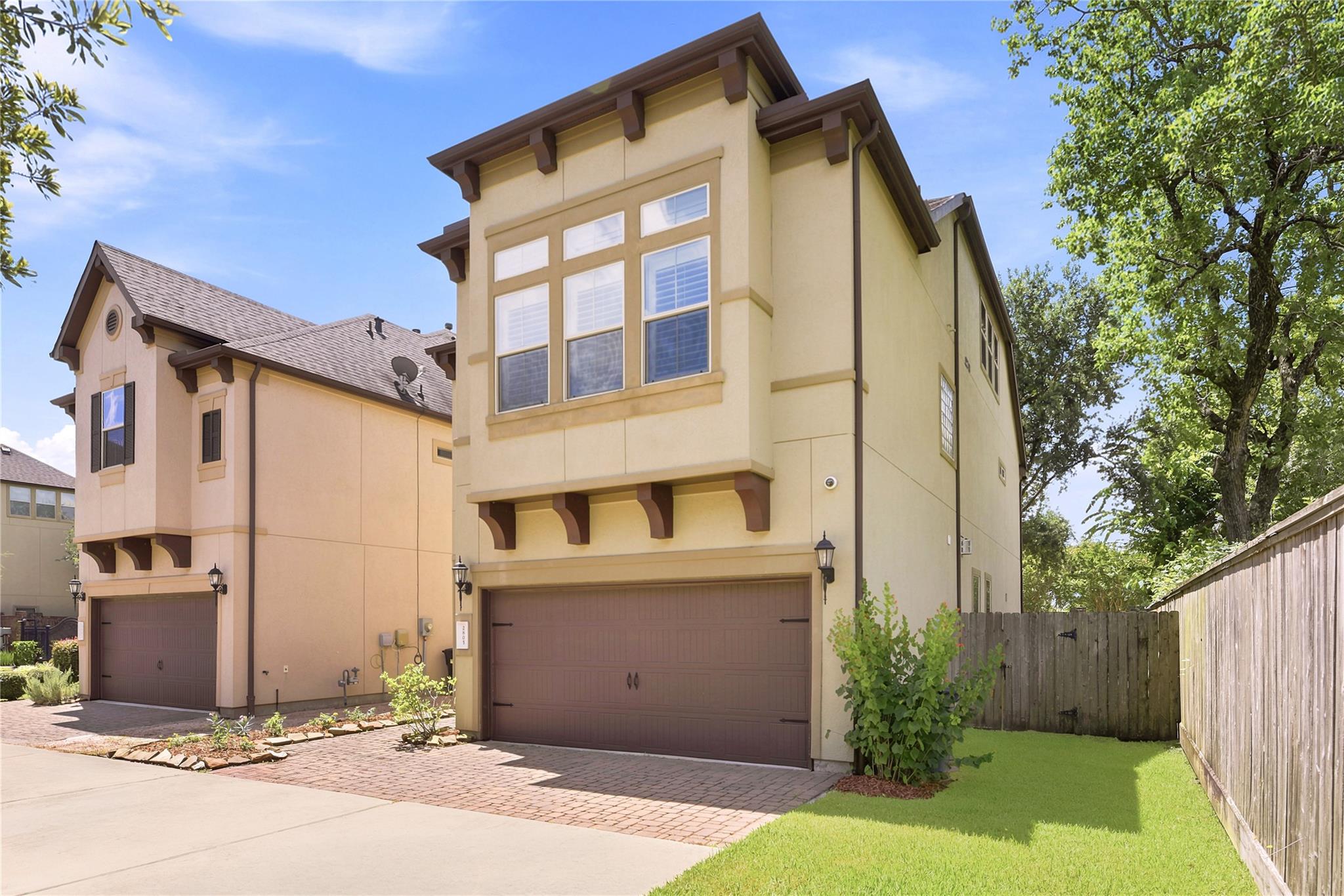 2805 Shadow Woods Ct, Houston, TX 77043