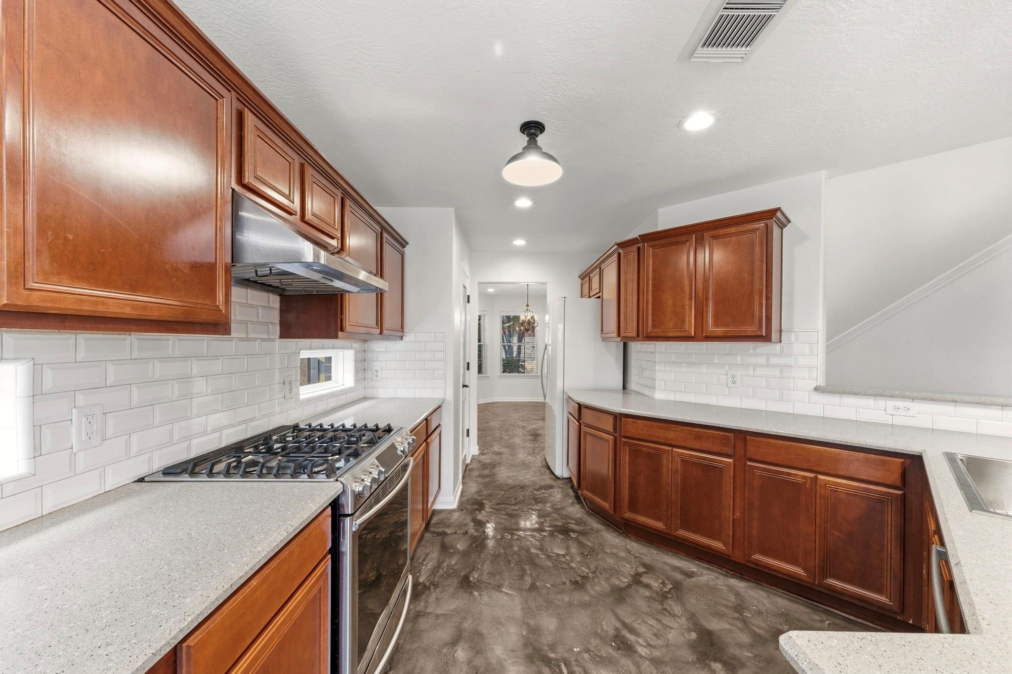 2609 Los Alamos Cir, Deer Park, TX 77536 photo