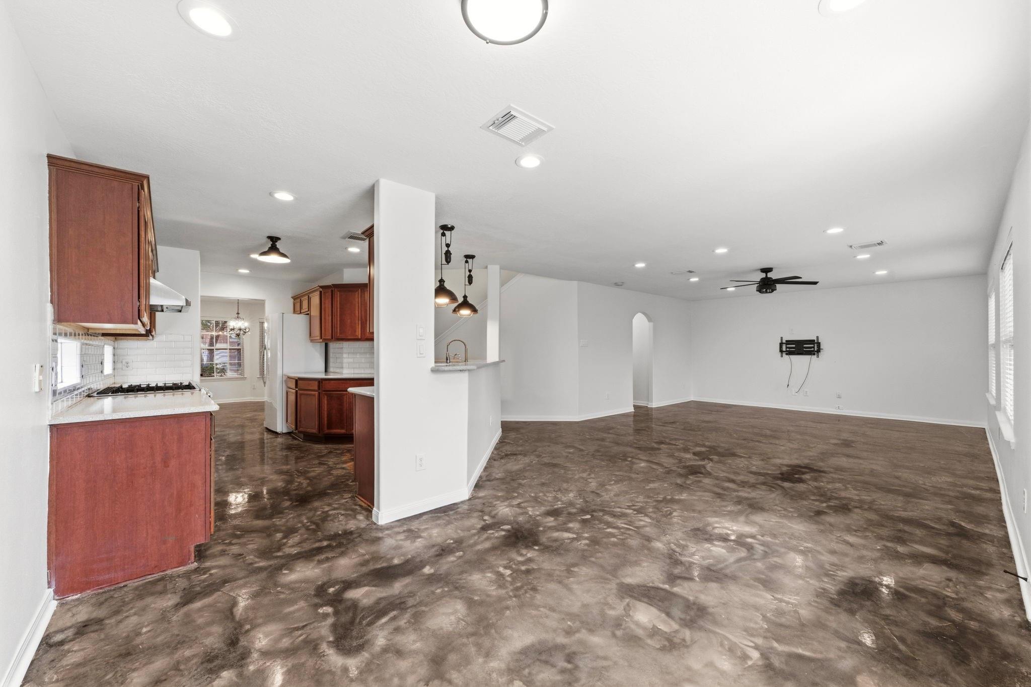 2609 Los Alamos Cir, Deer Park, TX 77536 photo