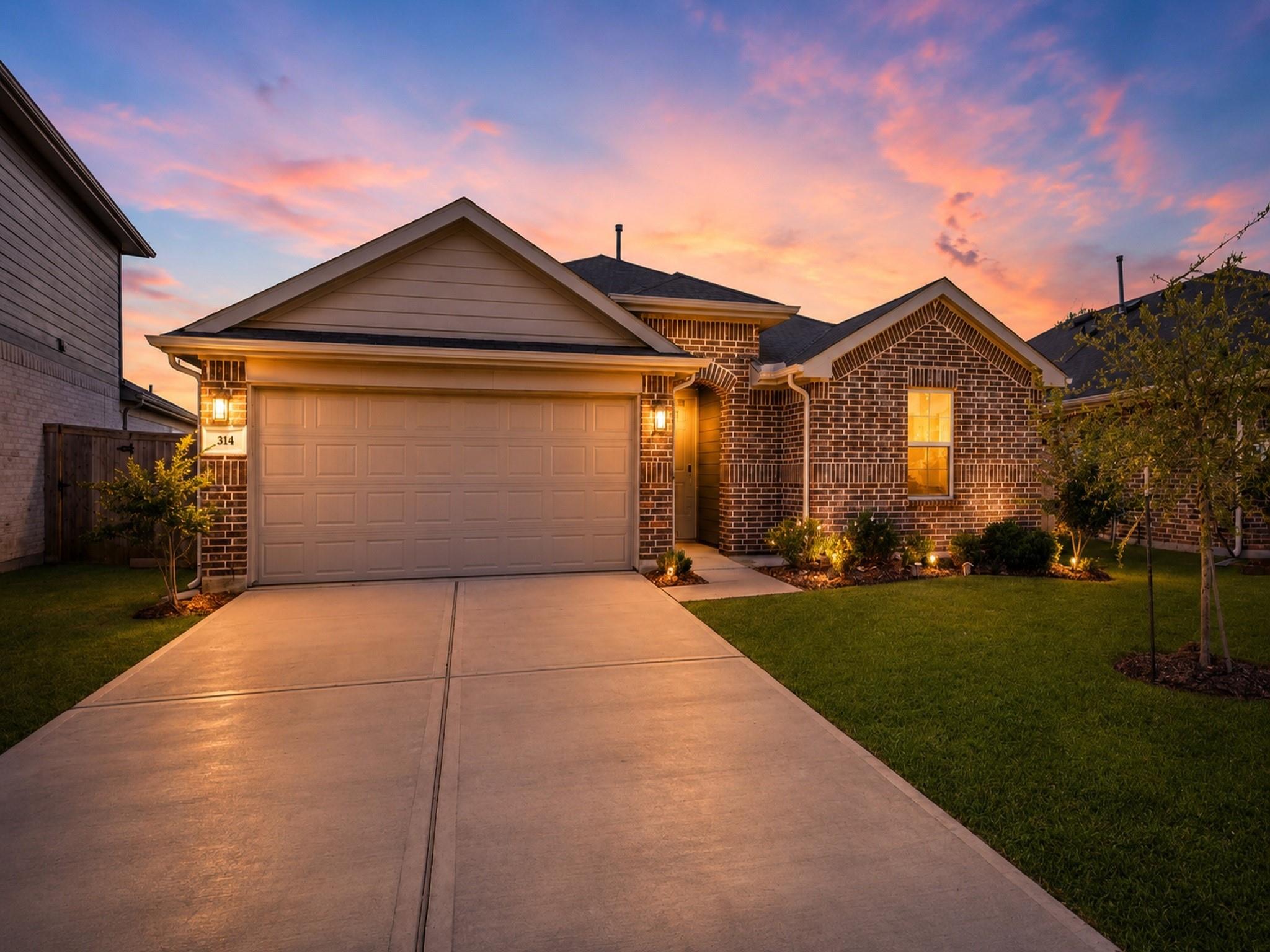 314 Dyers Pointe Dr, Crosby, TX 77532