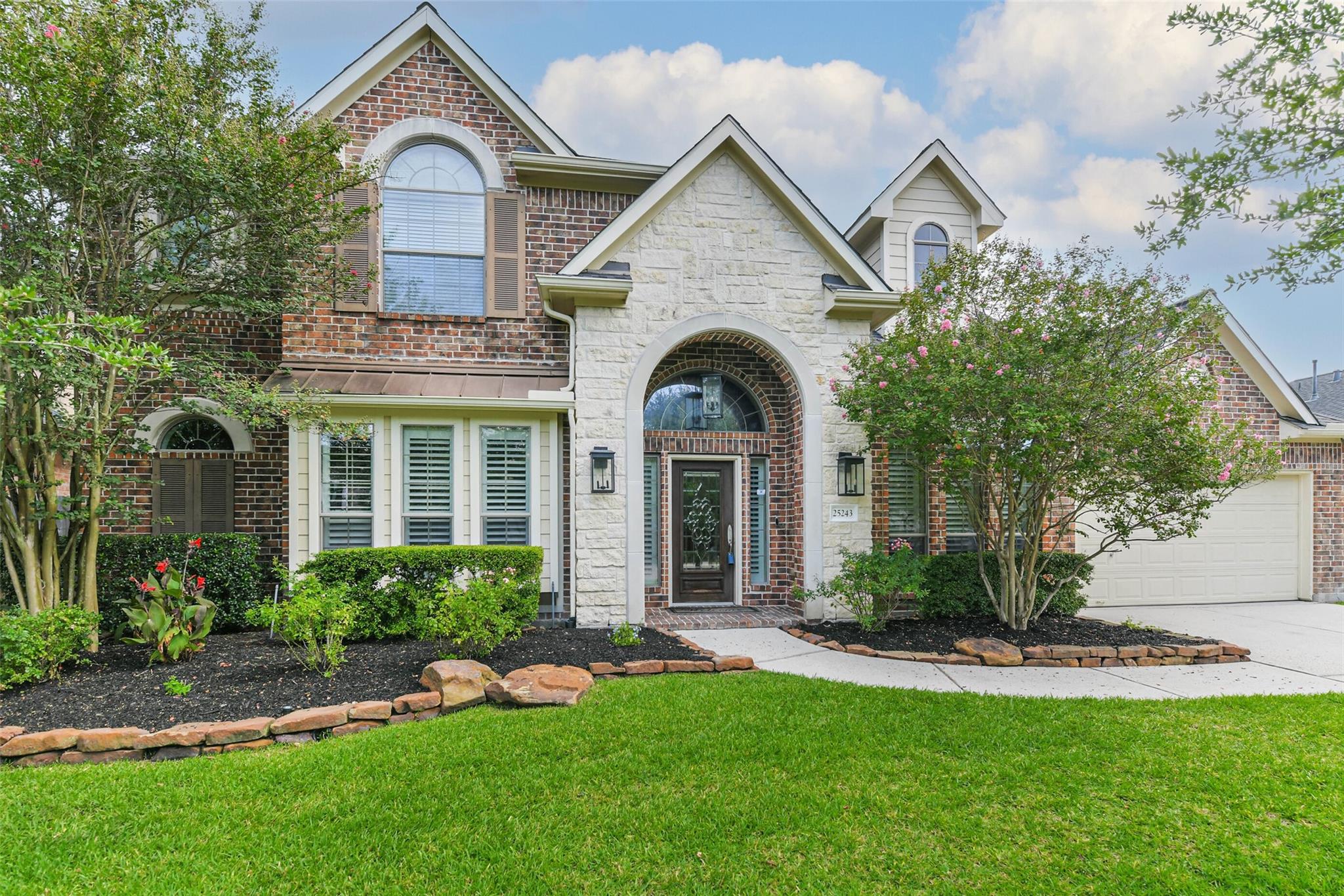 25243 Piney Heights Ln, Spring, TX 77389