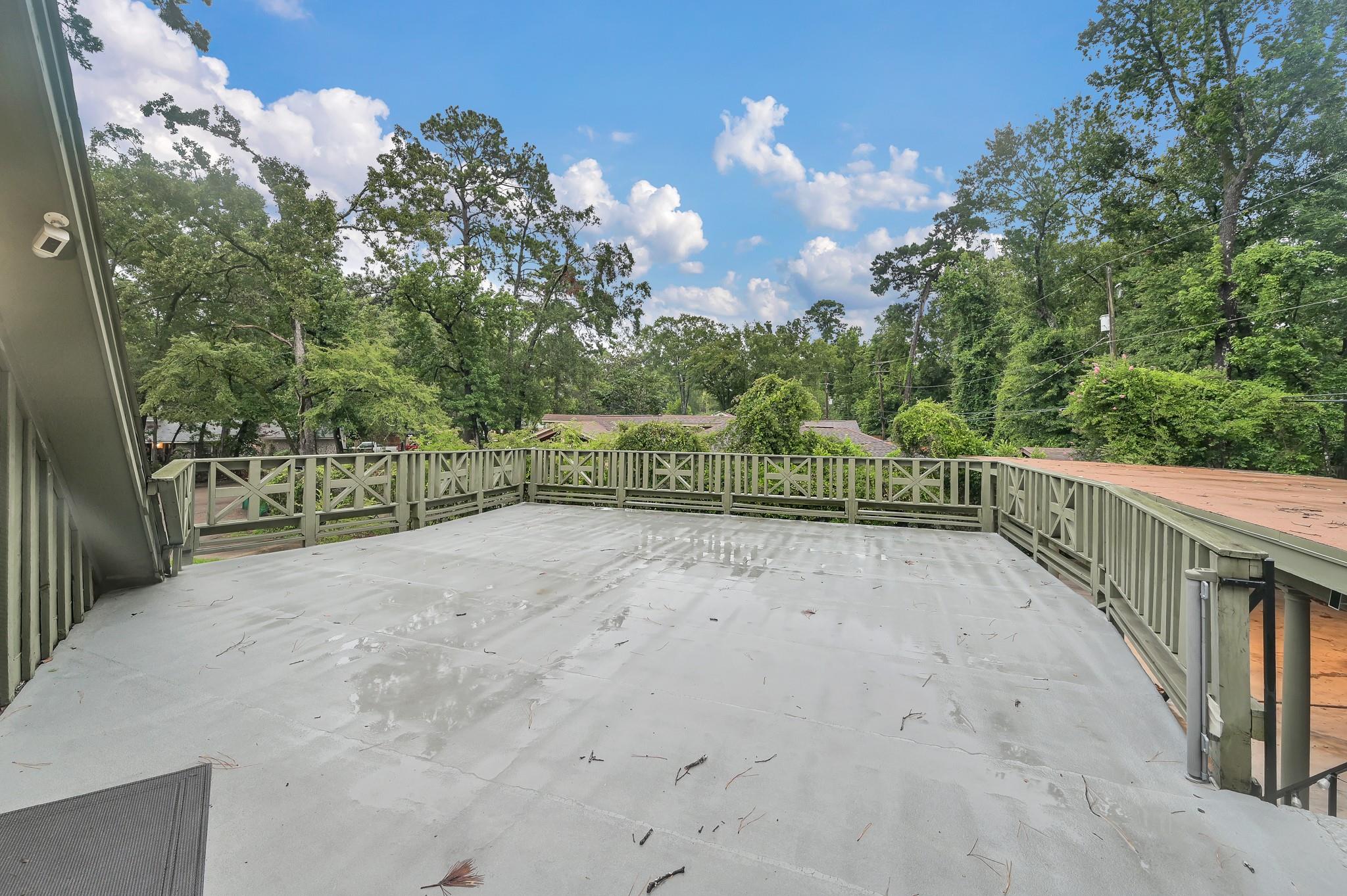 2019 N Thompson St, Conroe, TX 77301 photo