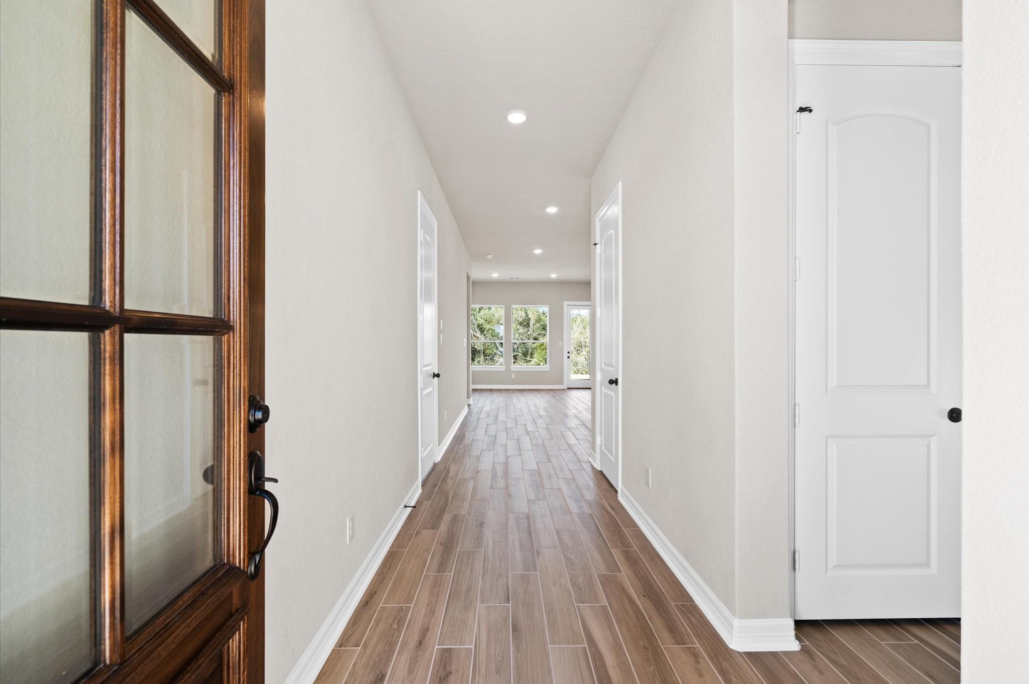 1605 Carefree Cir, Seabrook, TX 77586 photo