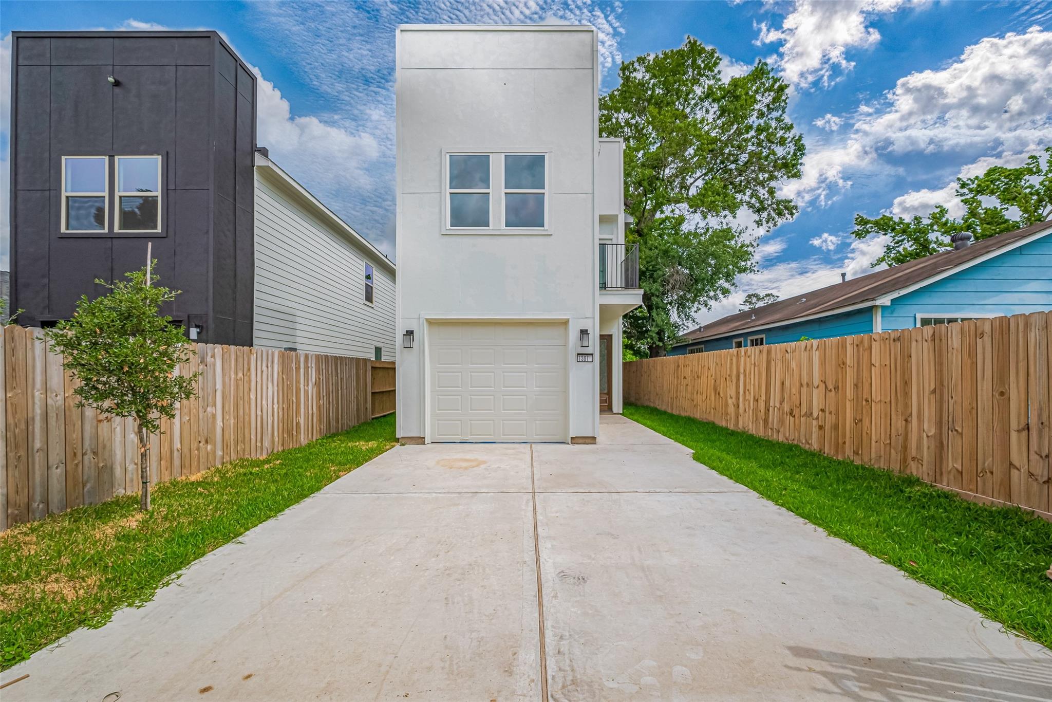 7307 Knoll St, Houston, TX 77028