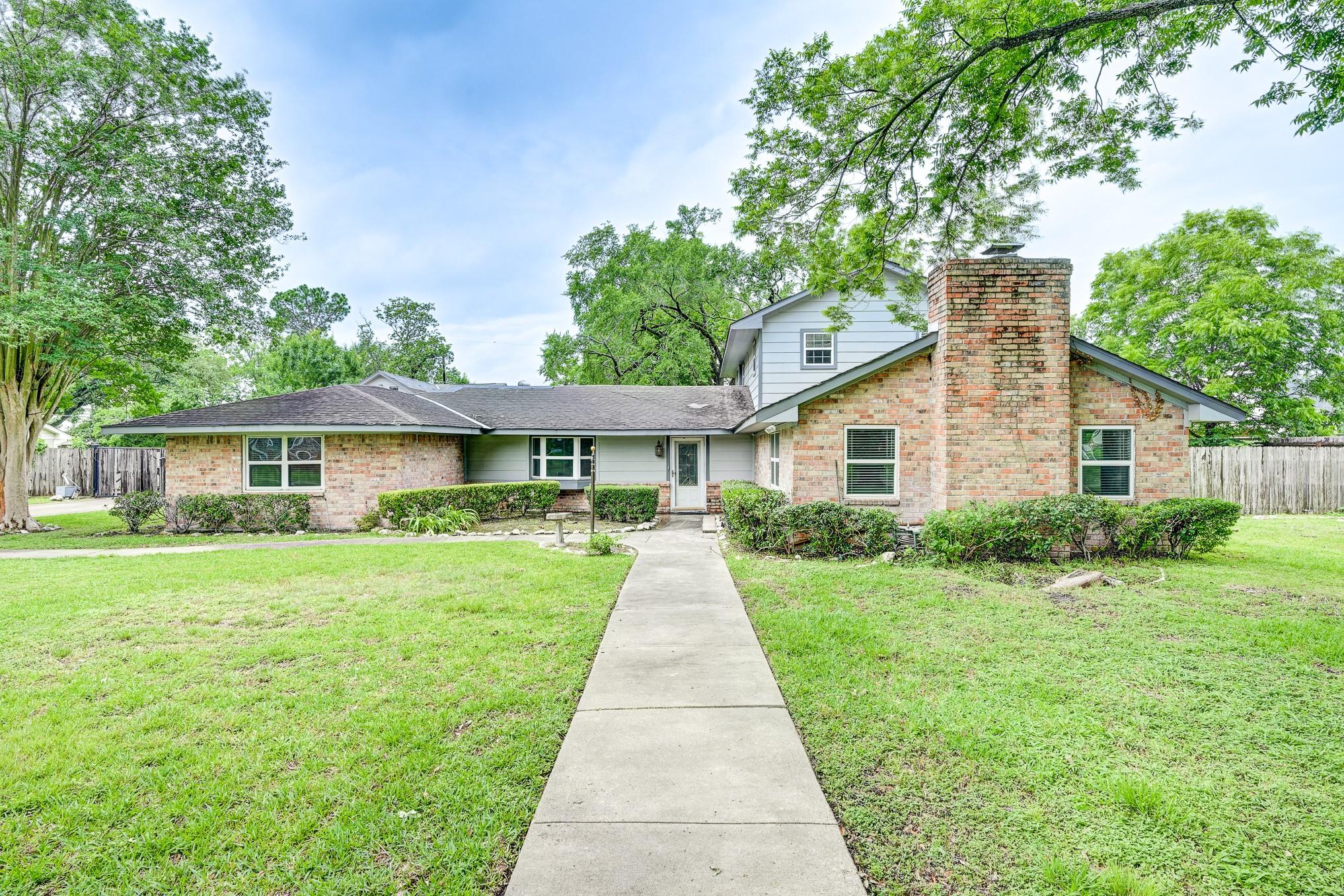 4709 Frontier Dr, Houston, TX 77041