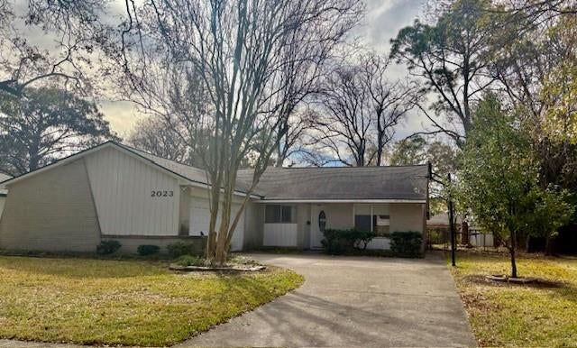 2023 Westlake Rd, Houston, TX 77062