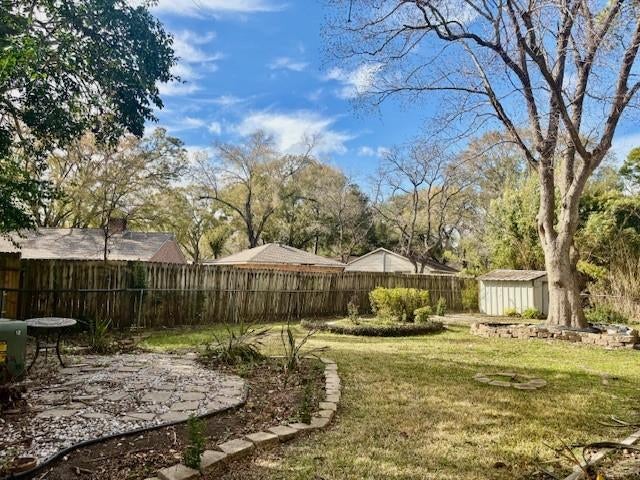 2023 Westlake Rd, Houston, TX 77062 photo