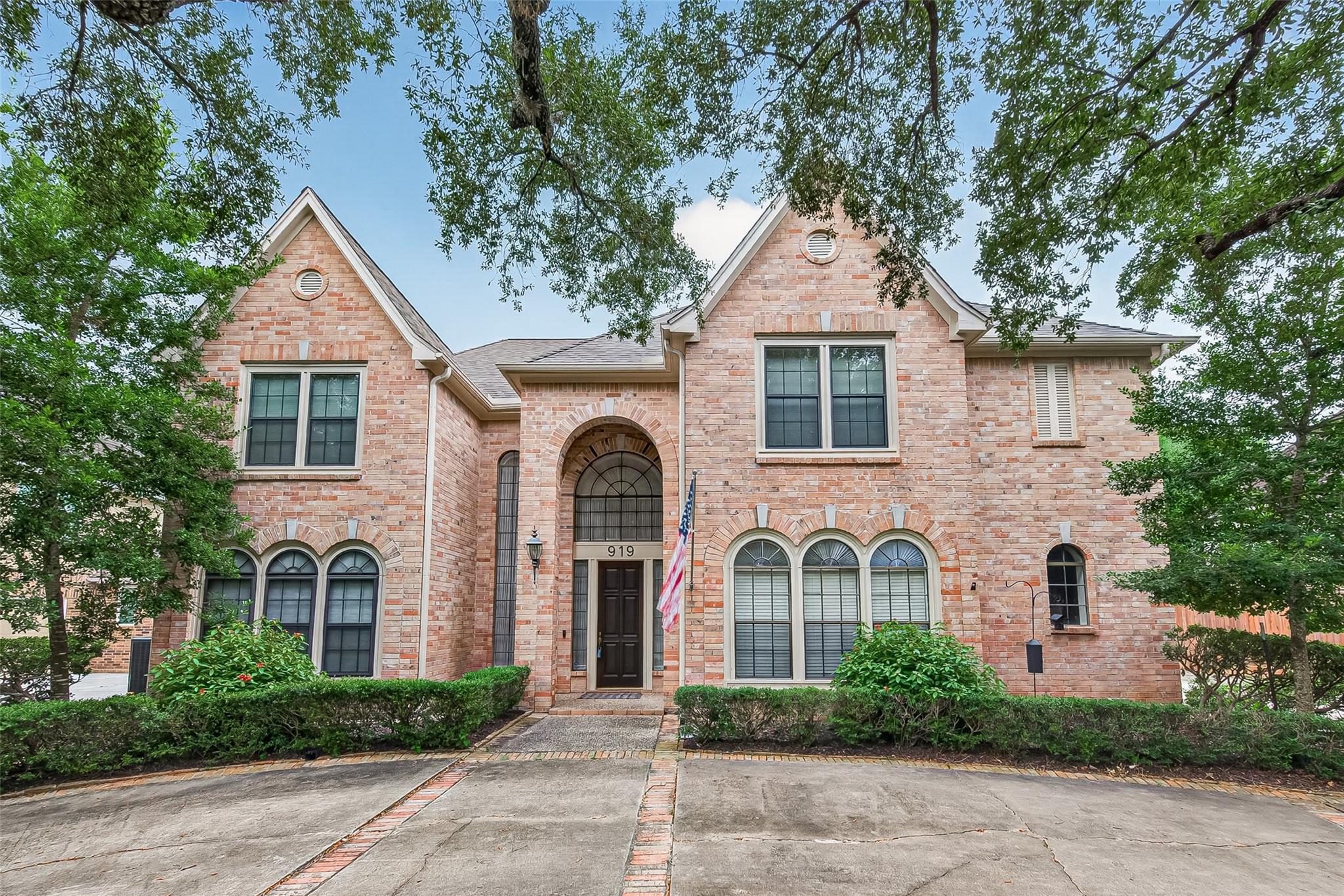 919 Ivy Parkway Dr, Houston, TX 77077